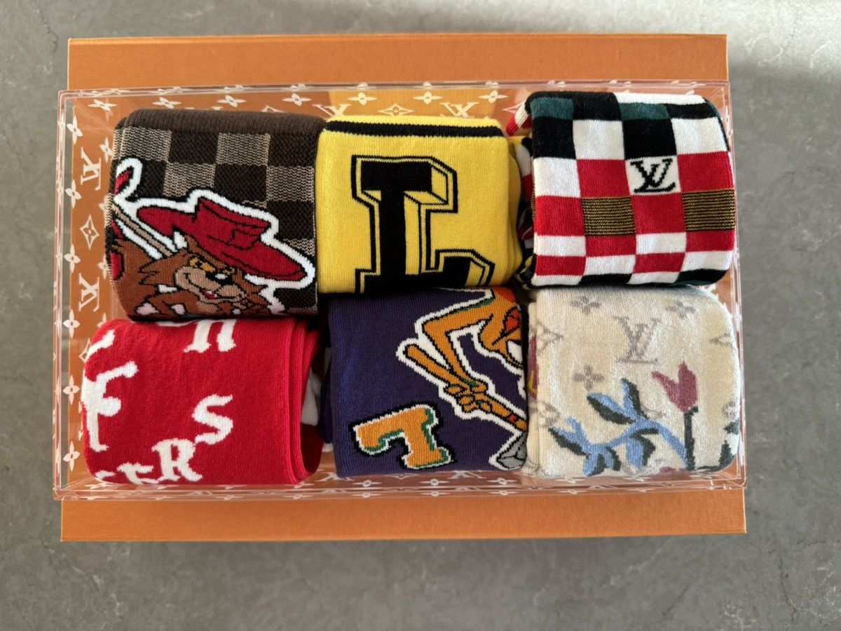 Louis Vuitton Louis Vuitton LV Archives 6 Sock Set MP3404 - EXTREMELY RARE Size ONE SIZE - 3 Thumbnail