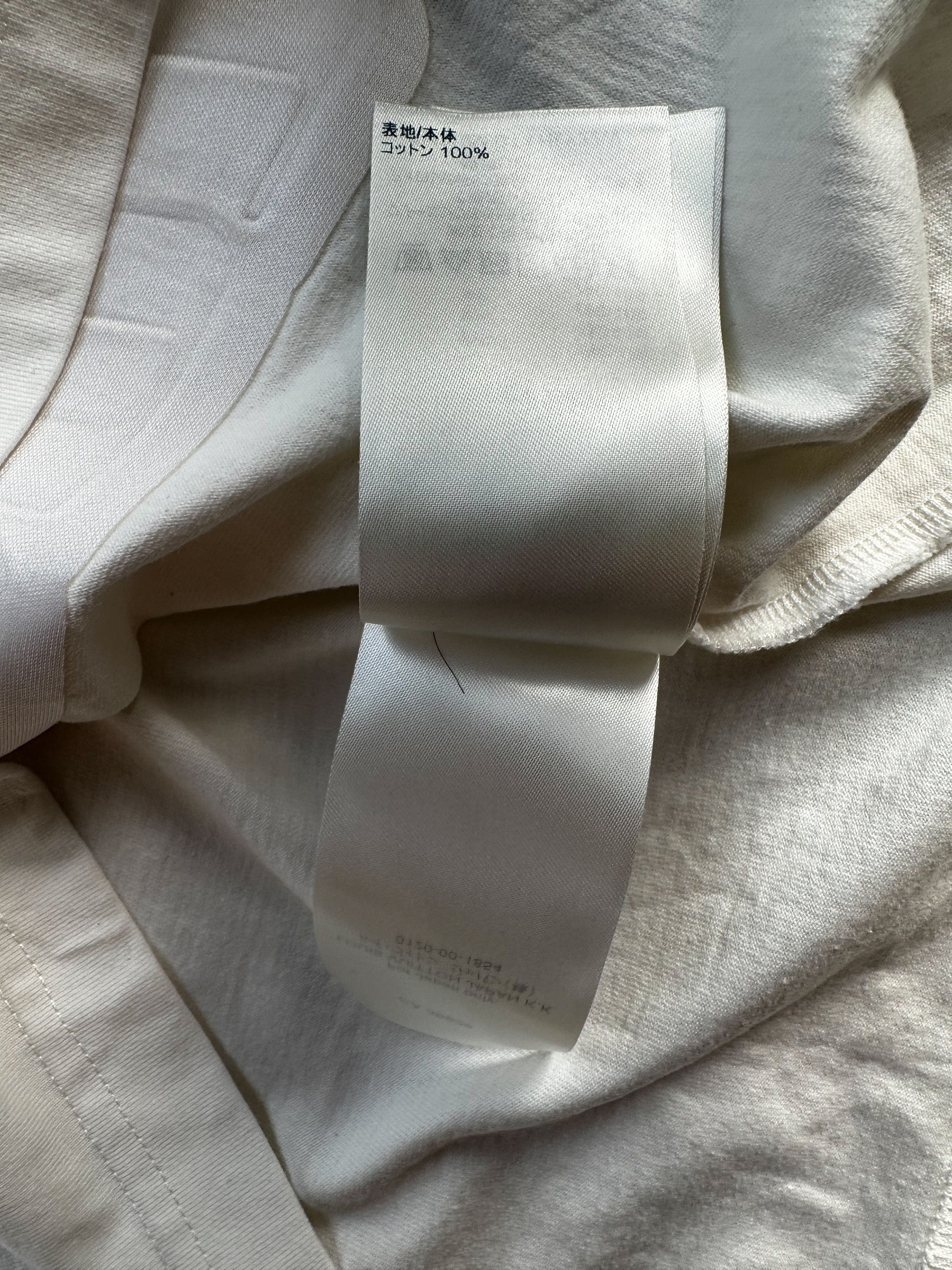 Louis Vuitton Louis Vuitton White Embossed T-Shirt Size US S / EU 44-46 / 1 - 7 Thumbnail