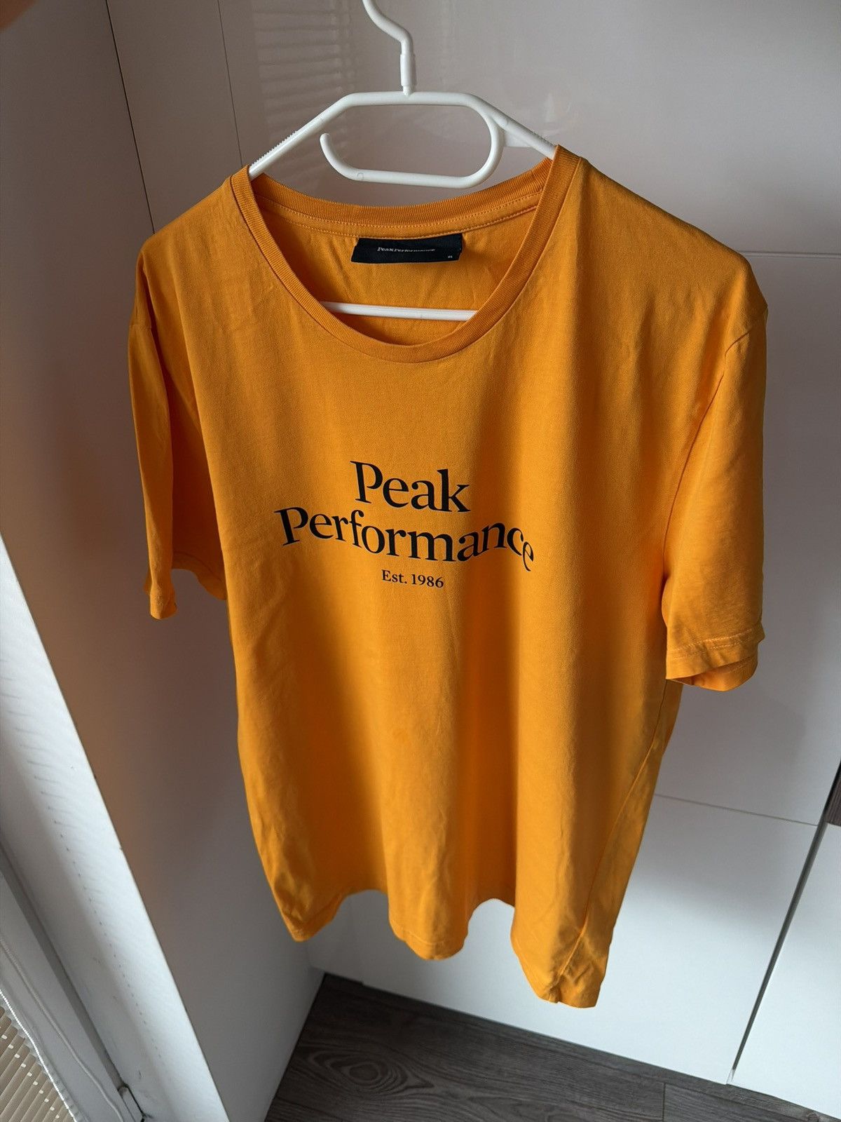 Peak Performance Peak Performance Mens Orig Tee Size US XL / EU 56 / 4 - 6 Thumbnail
