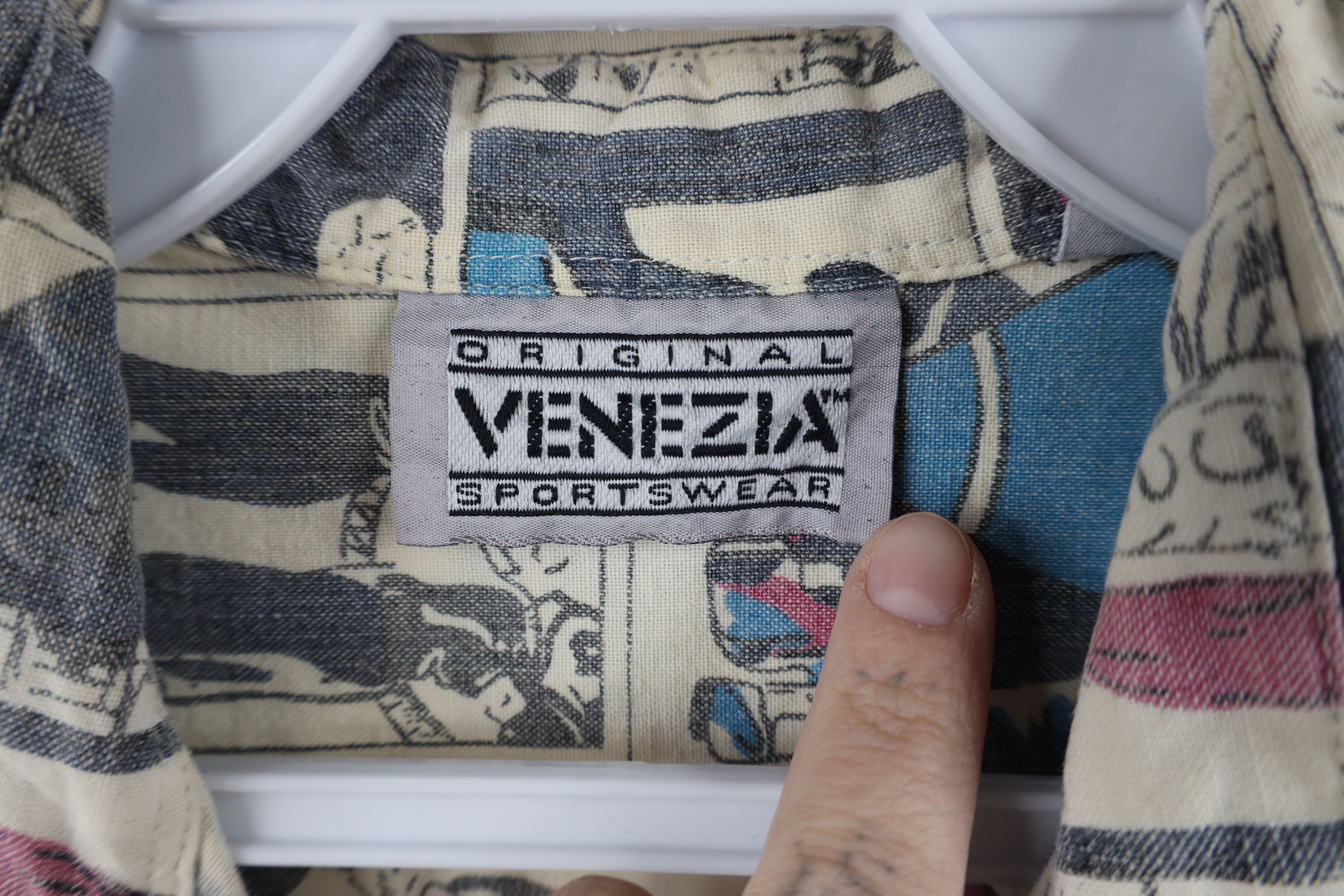 Vintage Vintage 90s Streetwear All Over Print Camp Button Shirt Size S / US 4 / IT 40 - 9 Thumbnail