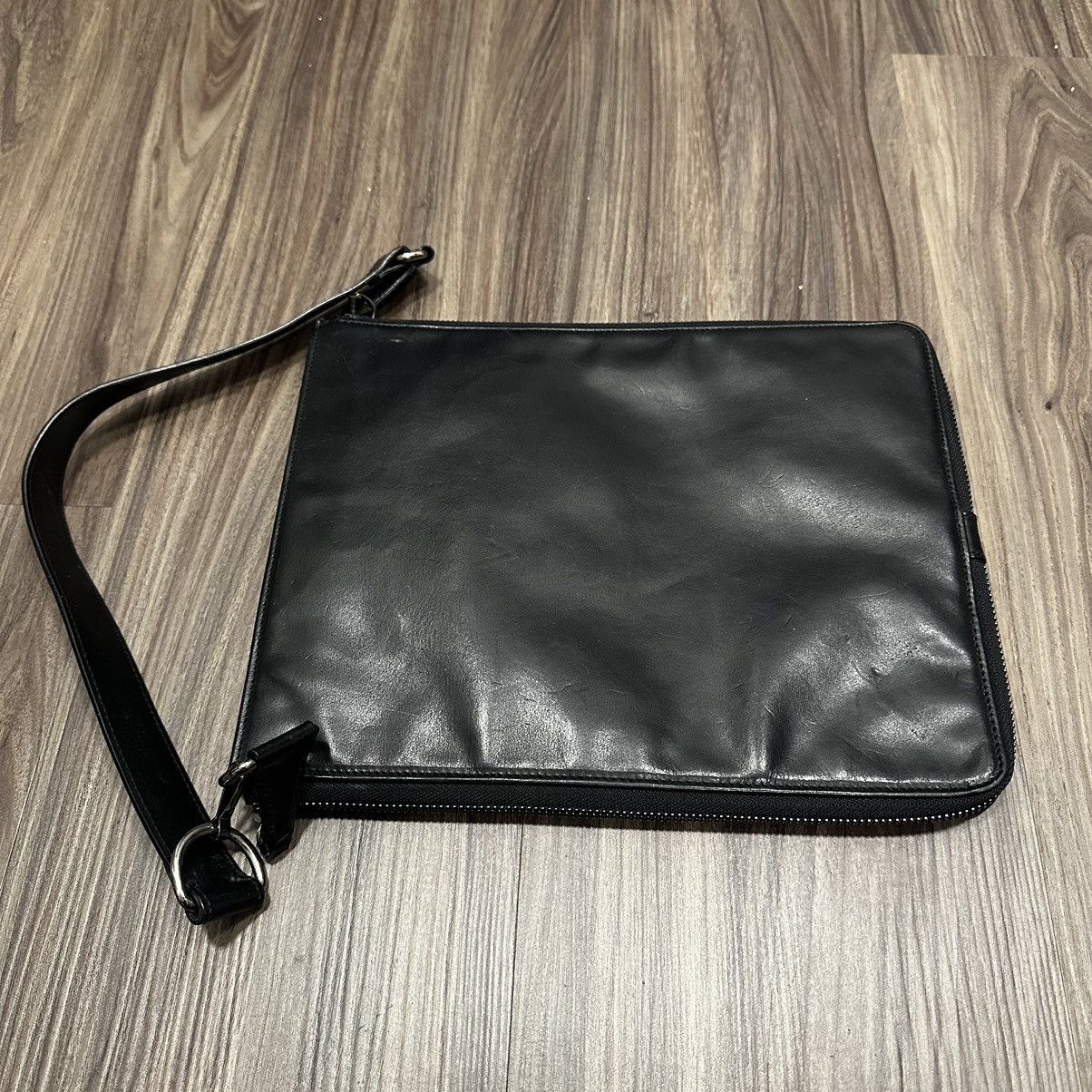 Maison Margiela Minimalism Distressed Maison Margiela Double Zip Leather Bag Size ONE SIZE - 3 Thumbnail