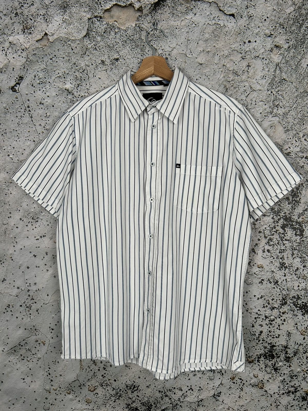 Quiksilver Vintage Quiksilver White Summer Hawaiian Shirt Surf Skate Size US M / EU 48-50 / 2 - 1 Thumbnail