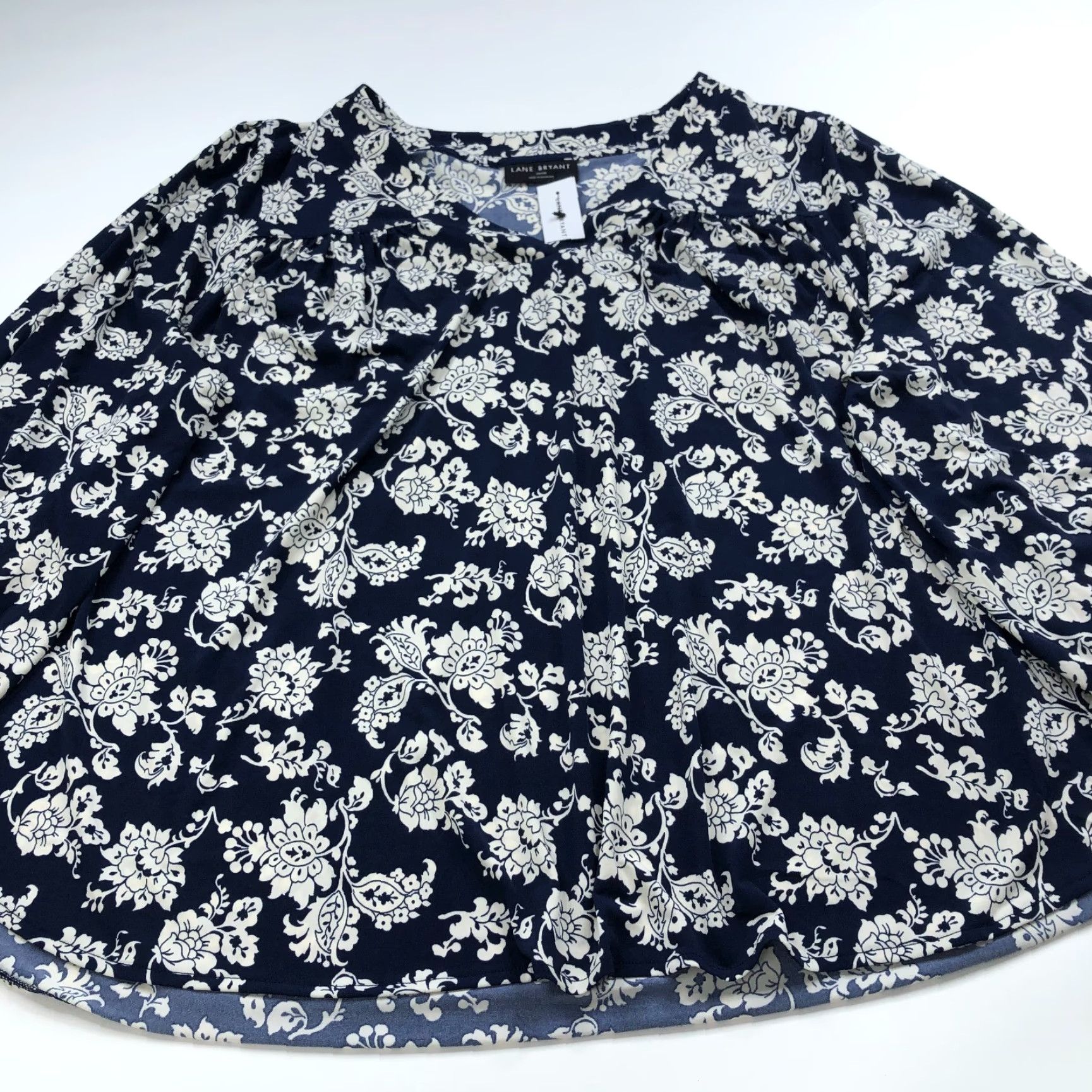 Vintage Lane Bryant Blouse, Plus Size 4X, Smock Pullover, Blue Ivory All Over Print, Long Sleeve, Round Neck, Polyester Spandex, Casual Shirt, Women Size XXL / US 16-18 / IT 52-54 - 7 Thumbnail