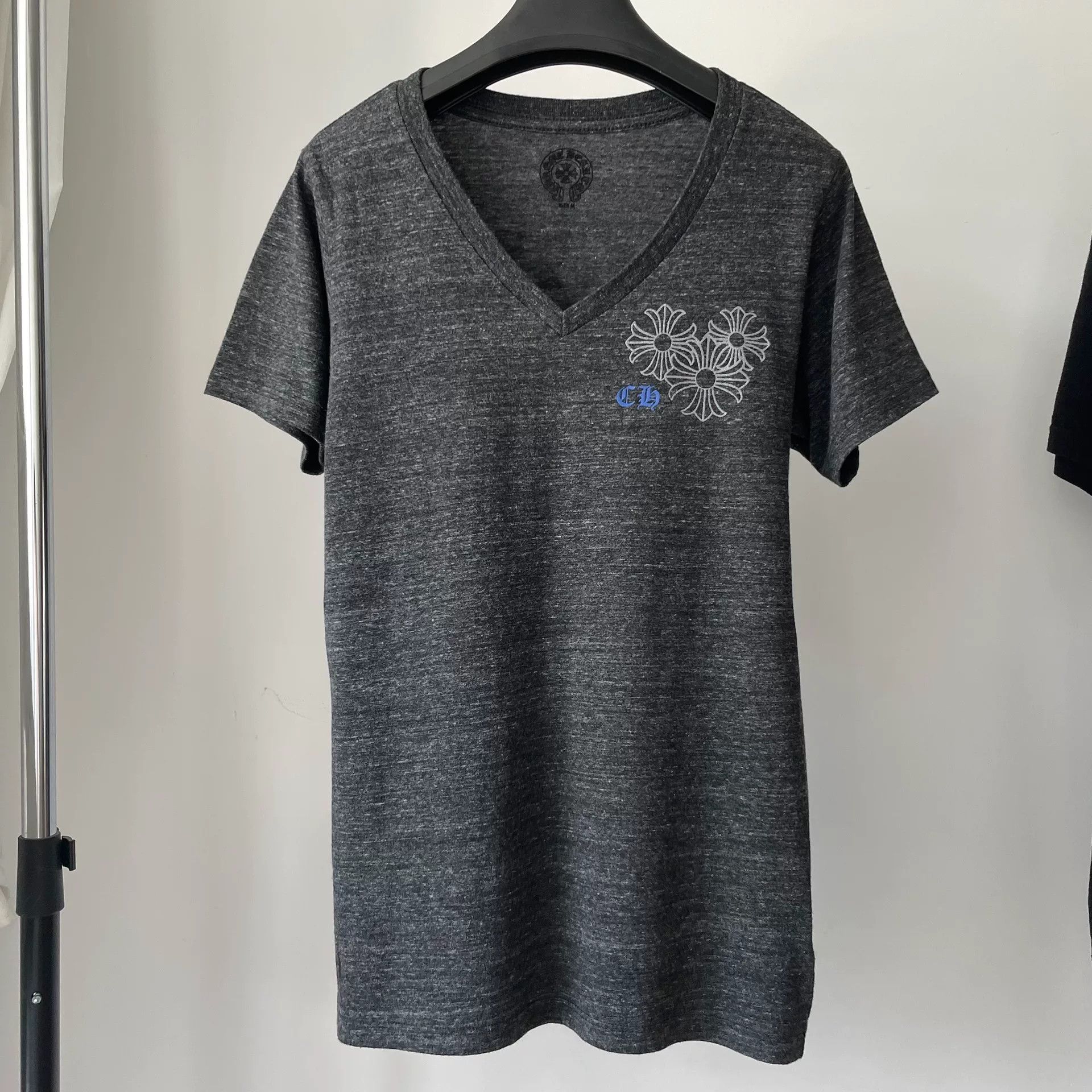 Chrome Hearts Chrome Hearts Gray V-Neck Short Sleeve Size US M / EU 48-50 / 2 - 1 Thumbnail