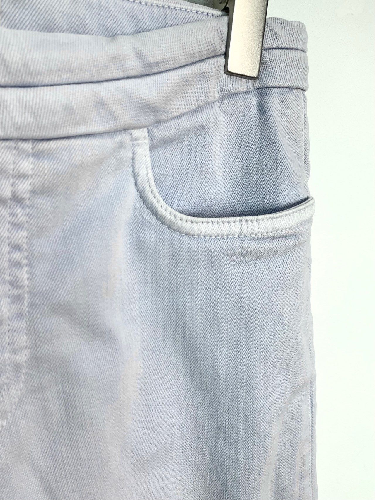 Chanel Chanel Logo Lettered Straight Leg Jeans Pants Light Blue Size 26" / US 2 / IT 38 - 3 Thumbnail
