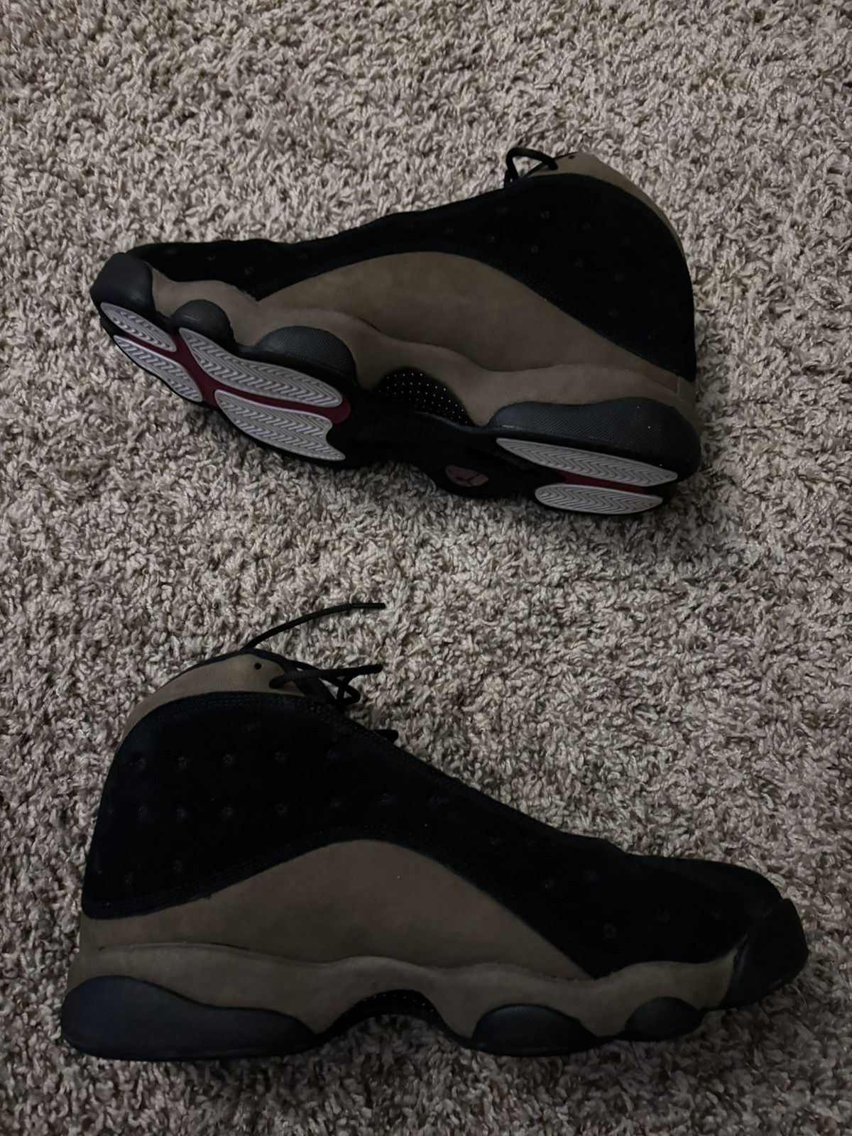 Jordan Brand × Nike Retro Jordan 13 olive Size US 12 / EU 45 - 2 Thumbnail