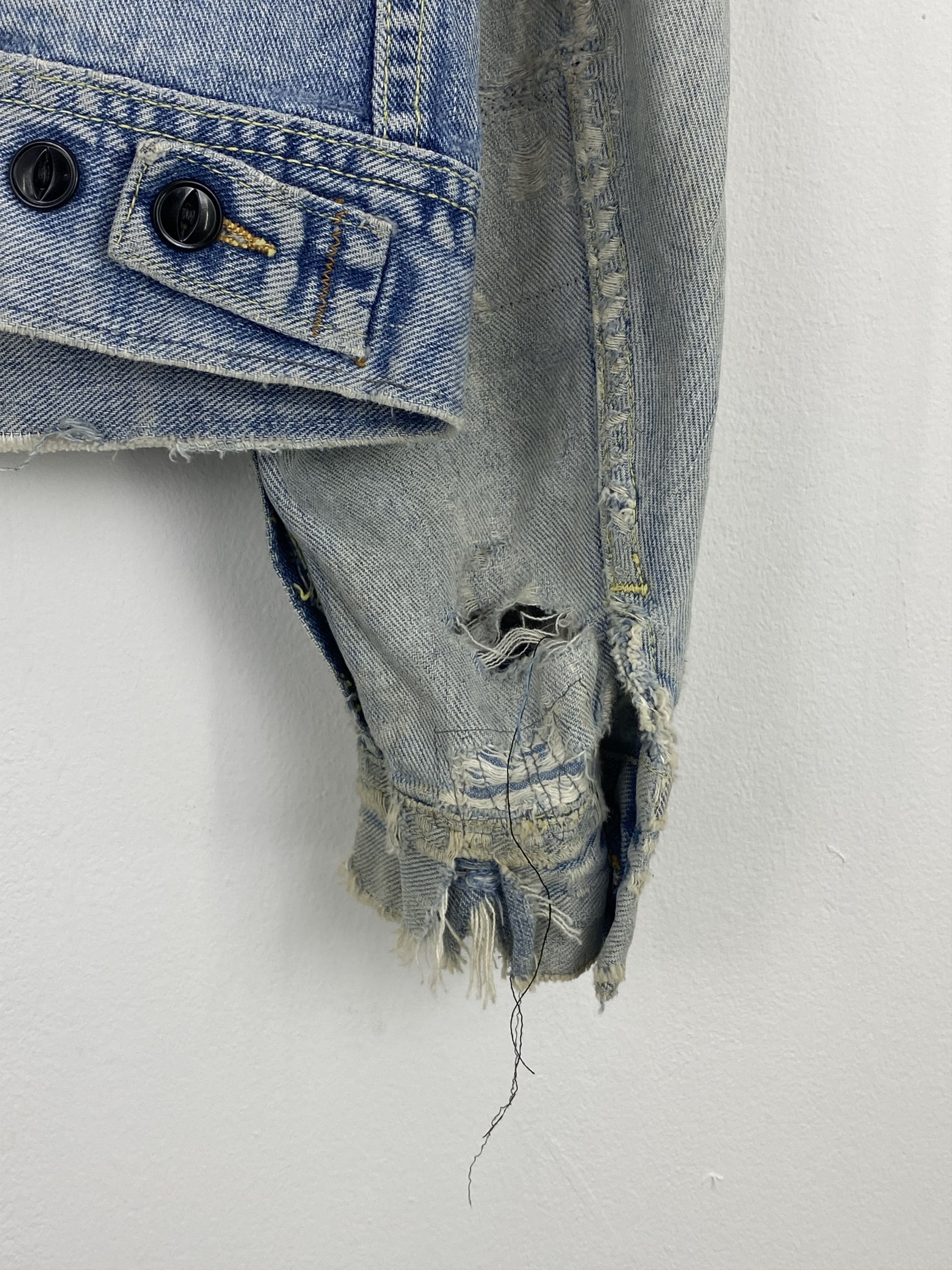 Lee Vintage 90s Lee Riders Ripped Button Up Denim Jacket MJ0004 Size US M / EU 48-50 / 2 - 14 Thumbnail