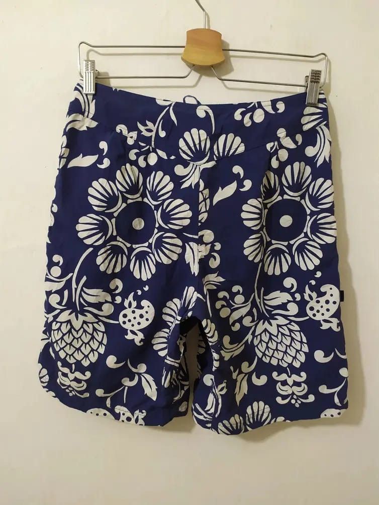 Patagonia Patagonia Fullprint Floral short pants Packable embroidery Size US 28 / EU 44 - 5 Thumbnail