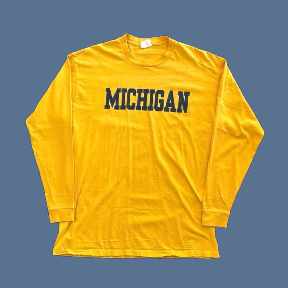 Vintage VINTAGE University Of Michigan Wolverines Long Sleeve T-Shirt XL Men Yellow 90s College Sports Size US XL / EU 56 / 4 - 1 Thumbnail