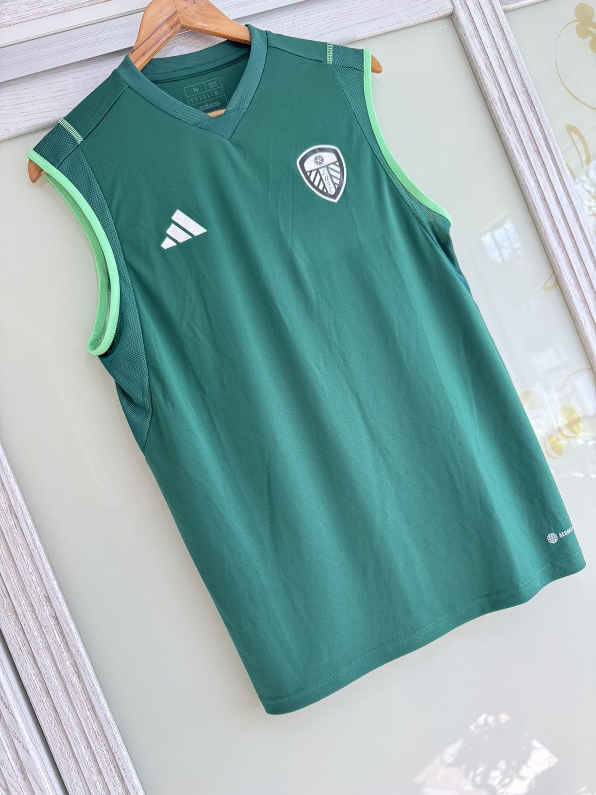 Adidas Leeds United 2022-2023 Soccer Tank Top Jersey Football Kit Size US M / EU 48-50 / 2 - 5 Thumbnail