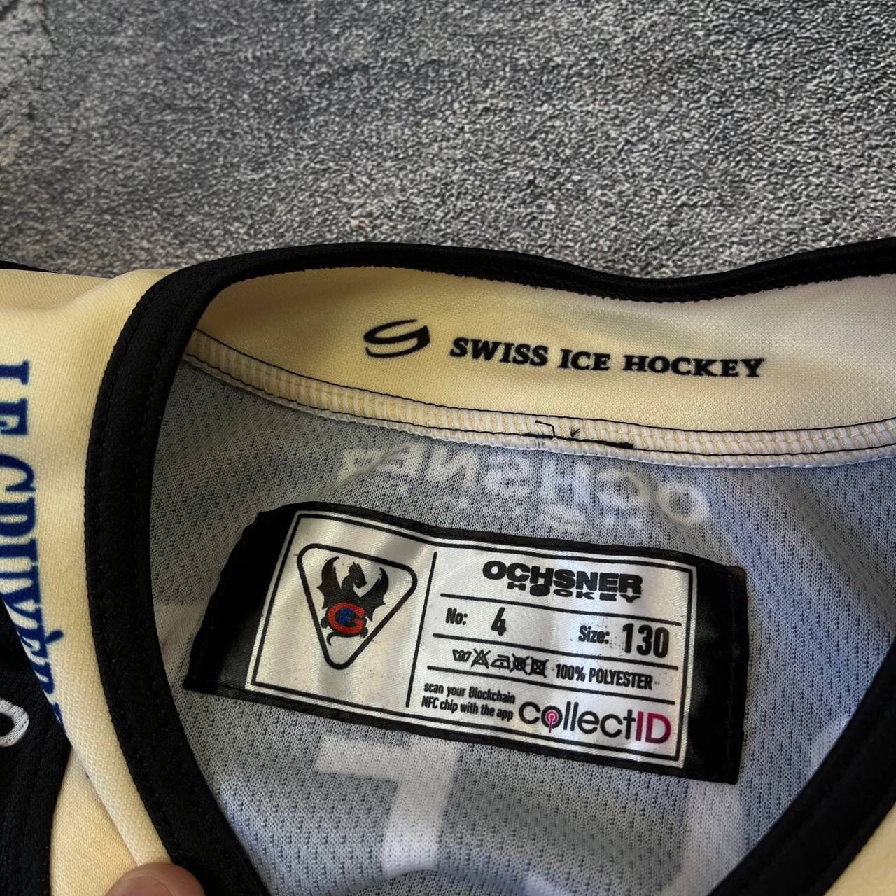Other Hokey Jersey HC Fribourg Gottéron Trikot ELI #4 Jersey 22/23 Size US XS / EU 42 / 0 - 8 Thumbnail