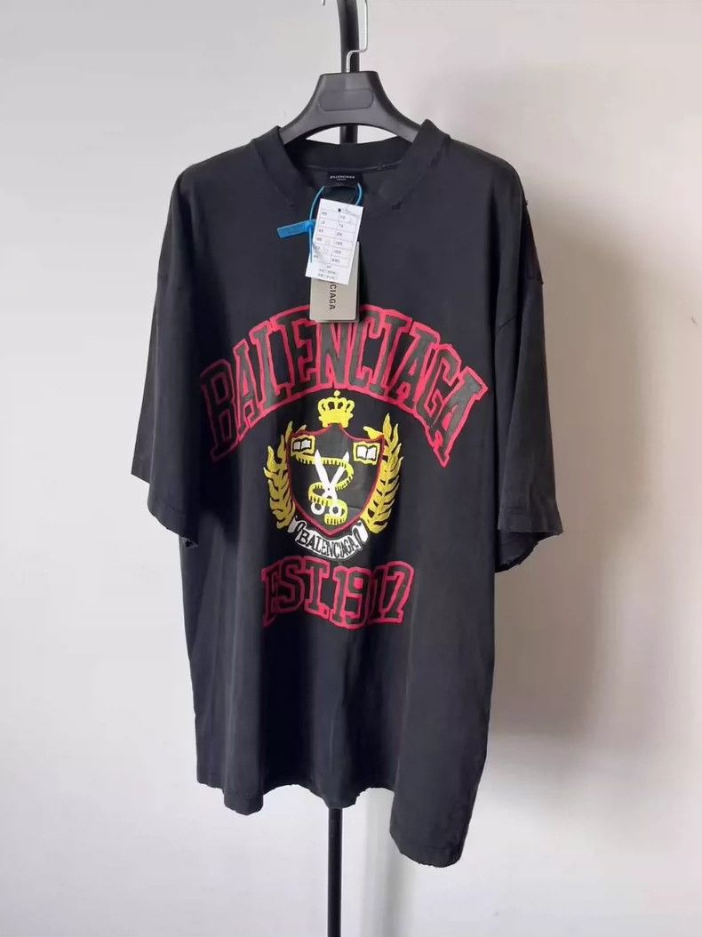 Balenciaga Balenciaga Logo monogrammed printed crew neck pullover sho Size US L / EU 52-54 / 3 - 1 Thumbnail