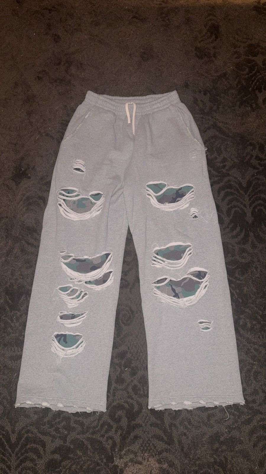 Bravest Studios Bravest studios gutted grey camo sweated pants size L/XL Size US 34 / EU 50 - 1 Thumbnail