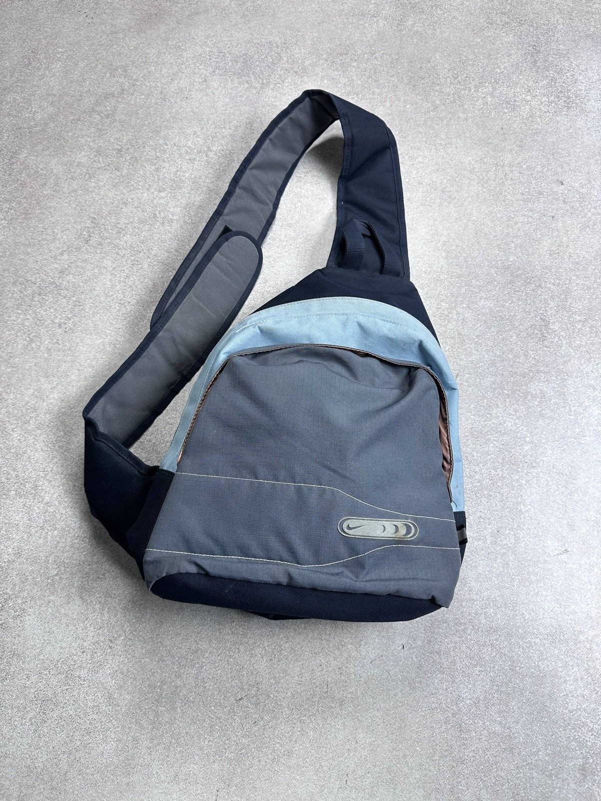 Nike Vintage 90s Nike ACG Sling Bag Gorpcore Rare Size ONE SIZE - 1 Thumbnail