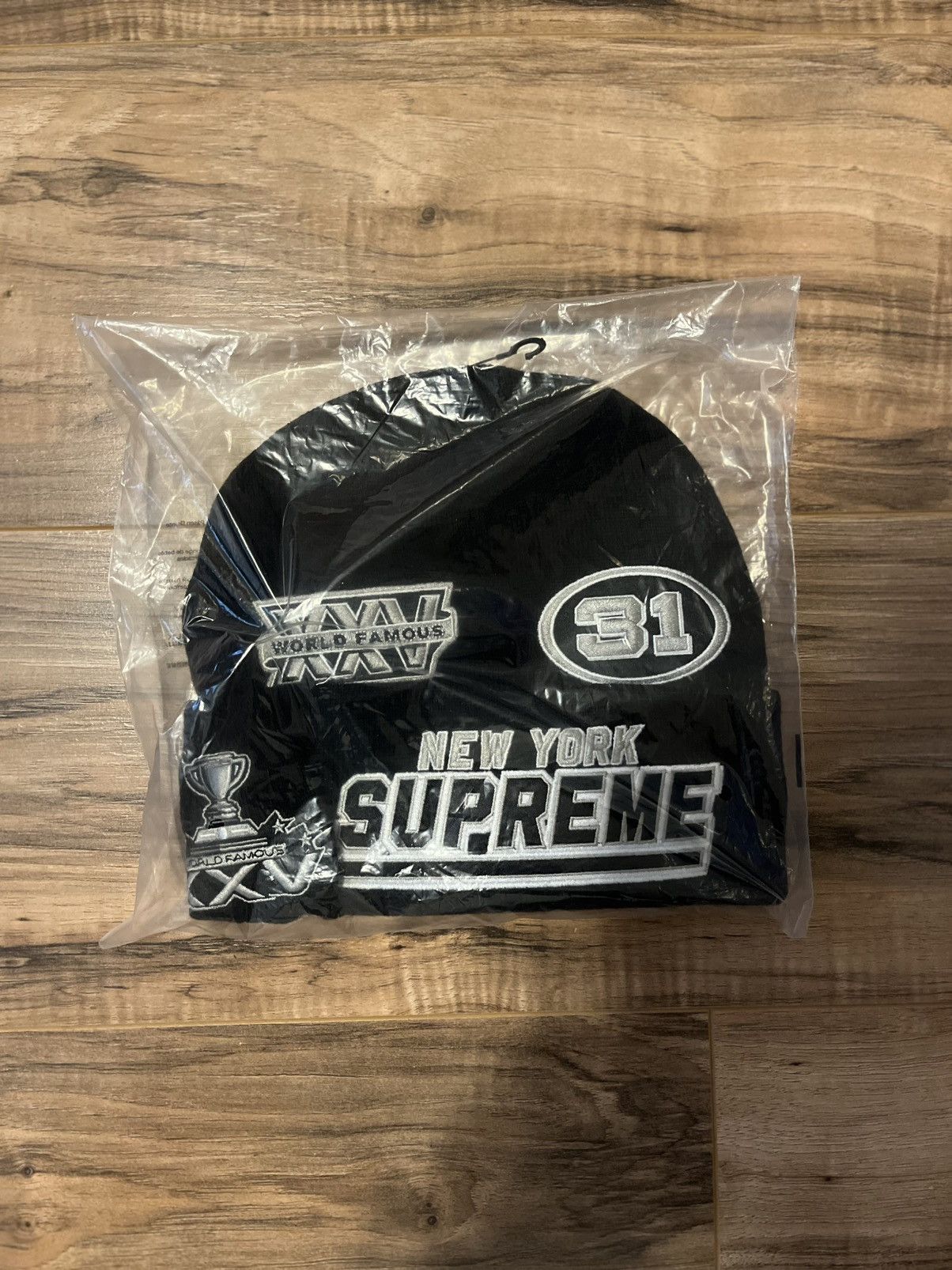 Supreme Supreme New Era Football Beanie Size ONE SIZE - 3 Thumbnail
