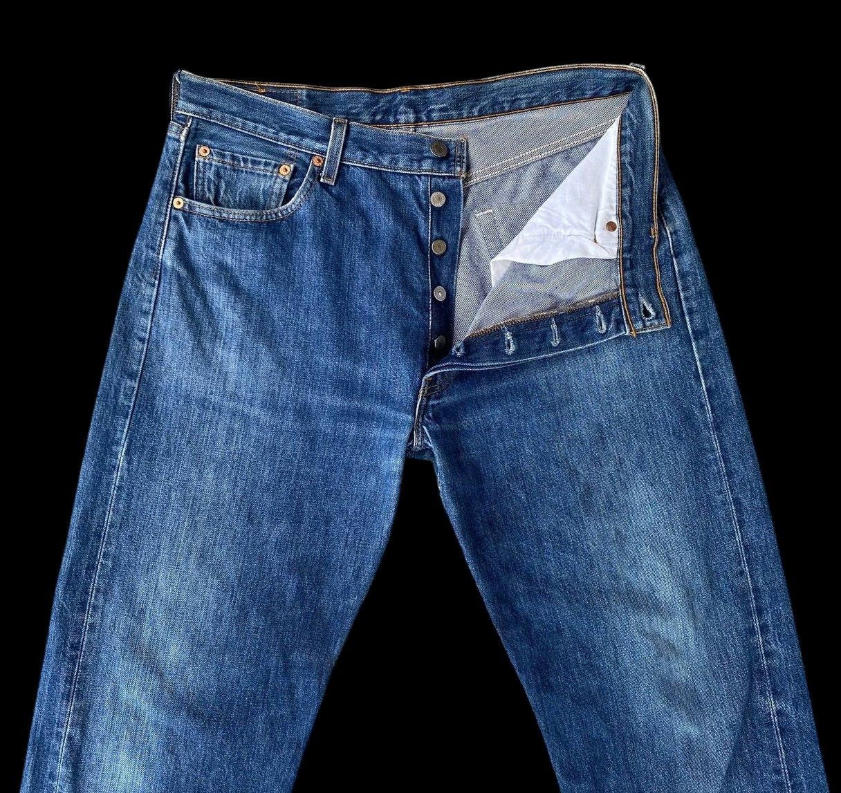 Levi's Vintage Clothing W34X31 VTG LEVIS 501 1999 DISTRESSED DENIM Size US 34 / EU 50 - 4 Thumbnail
