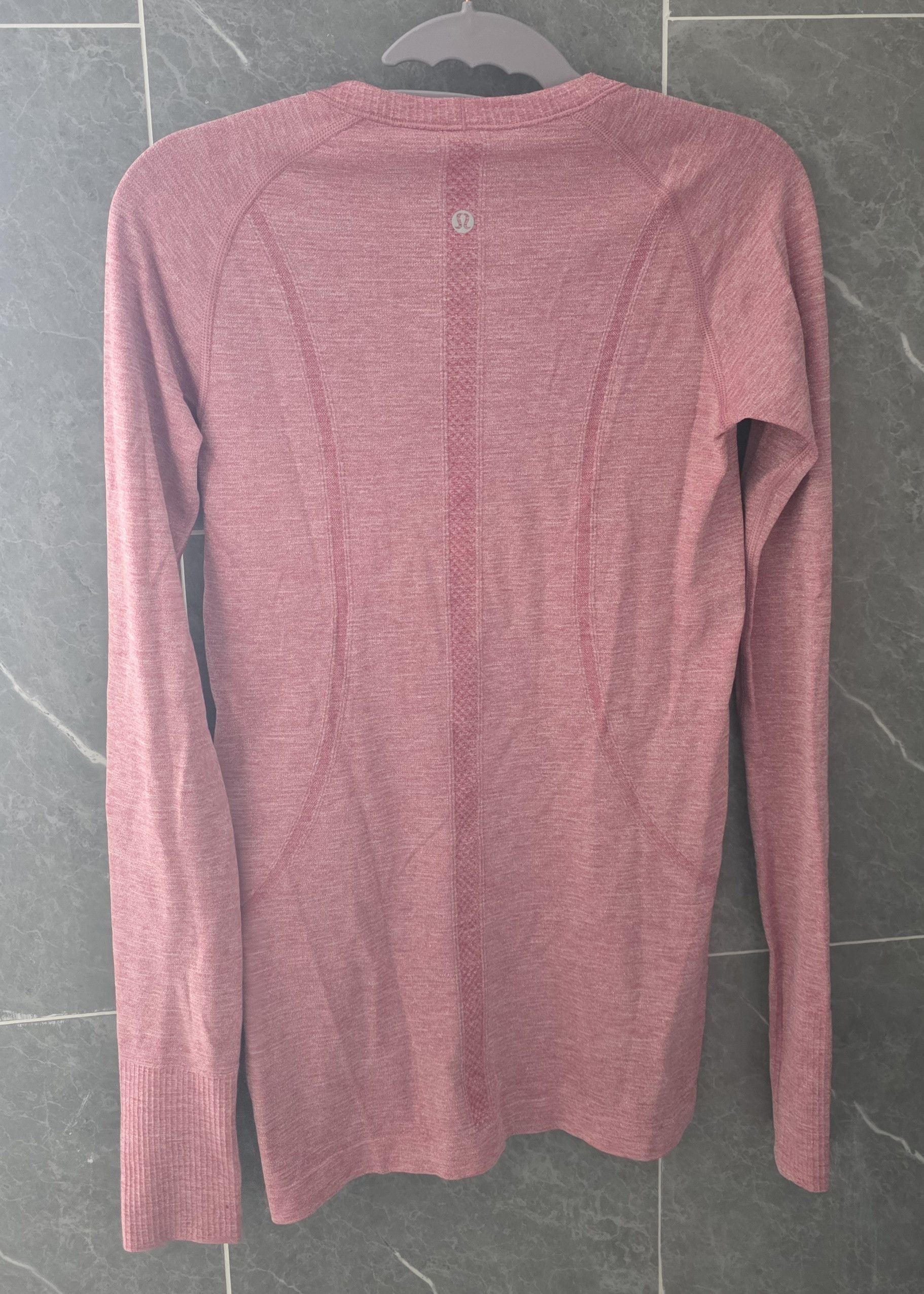 Lululemon Lululemon Swiftly Tech LS Crew Sparkle Violet Red Silver 6 Size M / US 6-8 / IT 42-44 - 2 Thumbnail