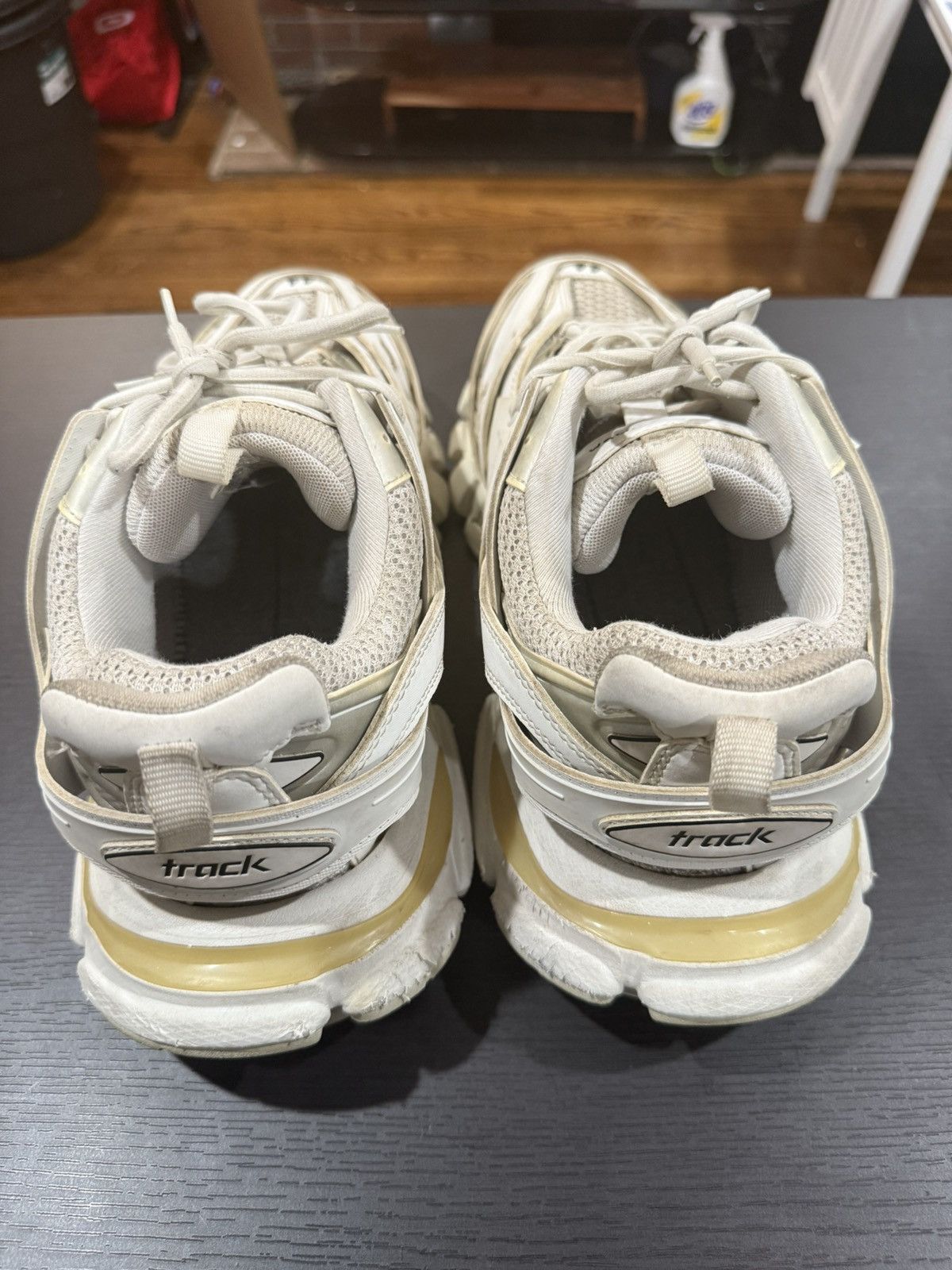 Balenciaga balenciaga tracks white Size US 11 / EU 44 - 4 Thumbnail