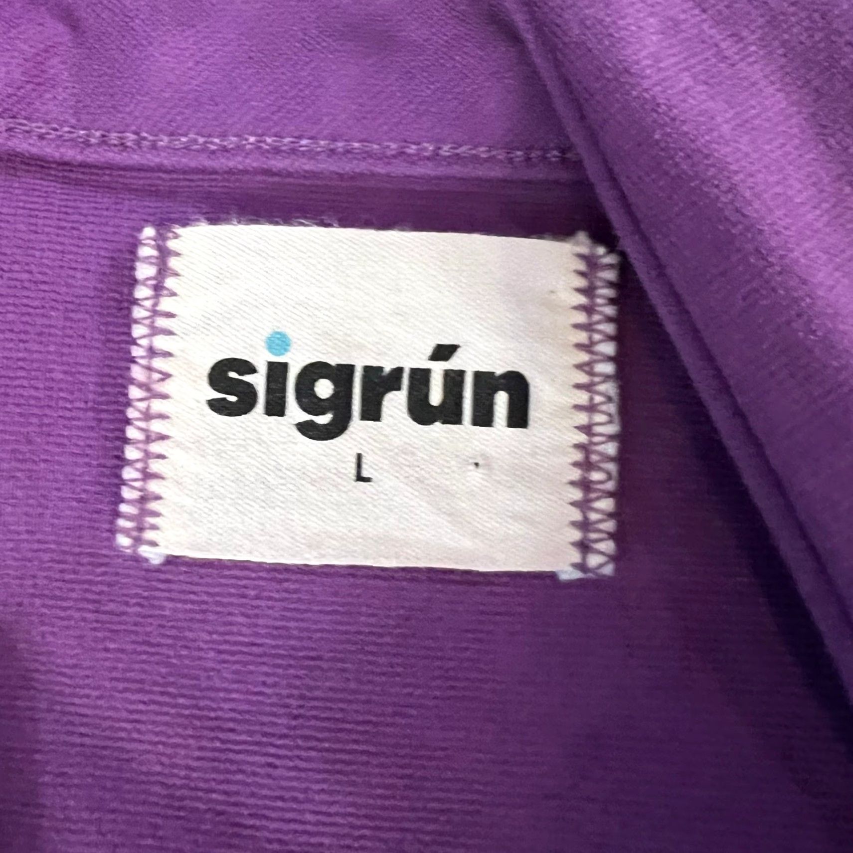 Vintage Sigrun Sweater Mens Large Purple V neck Cardigan Sweatshirt Mens Regular L Purple Cardigan Sweatshirt Size US L / EU 52-54 / 3 - 7 Thumbnail