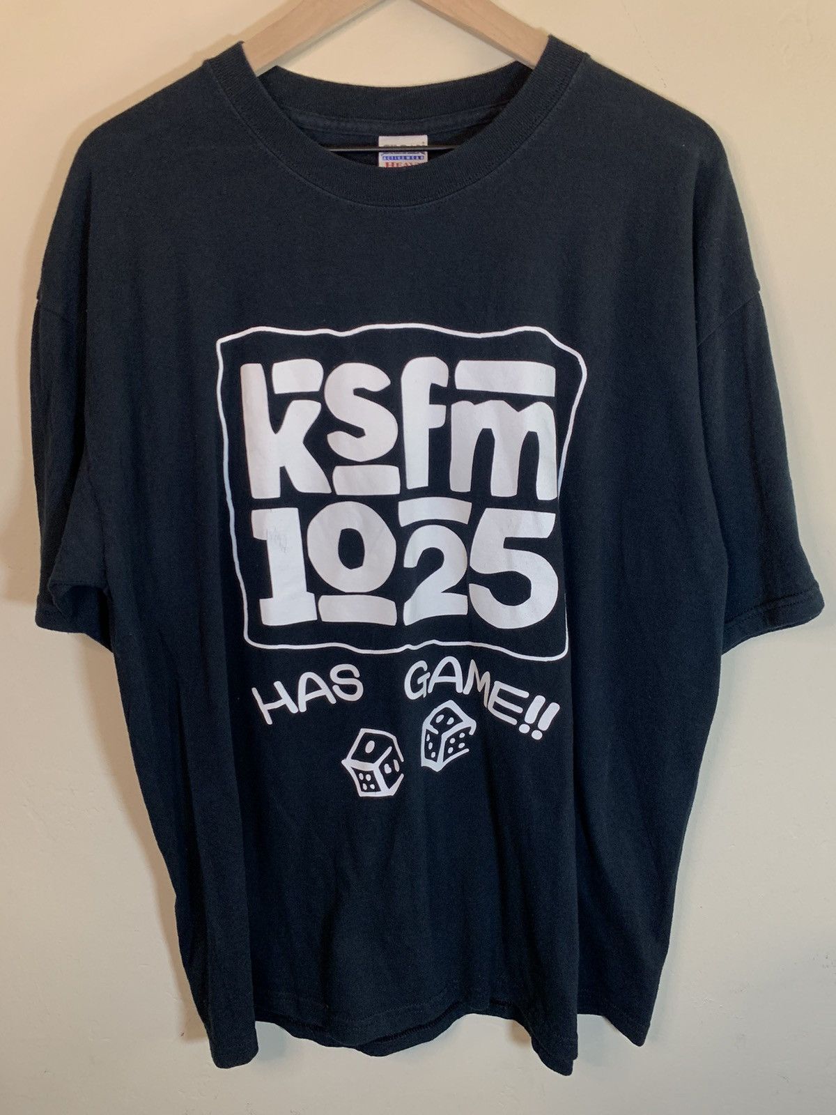 Band Tees × Rap Tees × Vintage *RARE* Vintage 90s KSFM 102.5 Has Game Rap Tee Radio T-Shirt Size US XL / EU 56 / 4 - 1 Thumbnail
