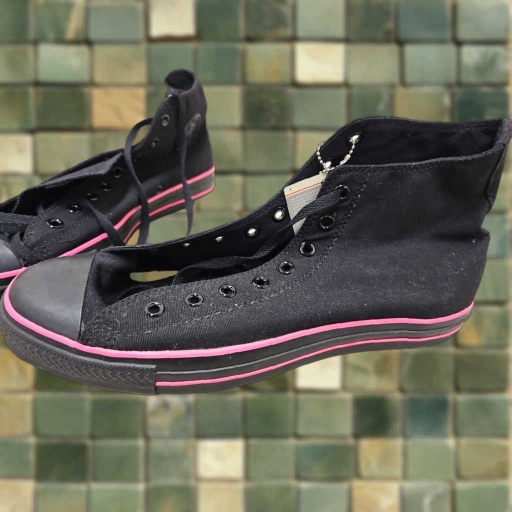 Converse VINTAGE Converse All Star High Top Shoes Black & Pink Red Canvas Sneaker 13 Mens Size US L / EU 52-54 / 3 - 1 Thumbnail