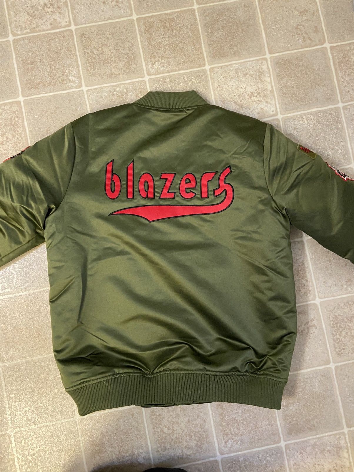 Mitchell & Ness × NBA × Vintage Mens Medium Limited Edition Portland Trailblazer Bomber Size US M / EU 48-50 / 2 - 7 Thumbnail