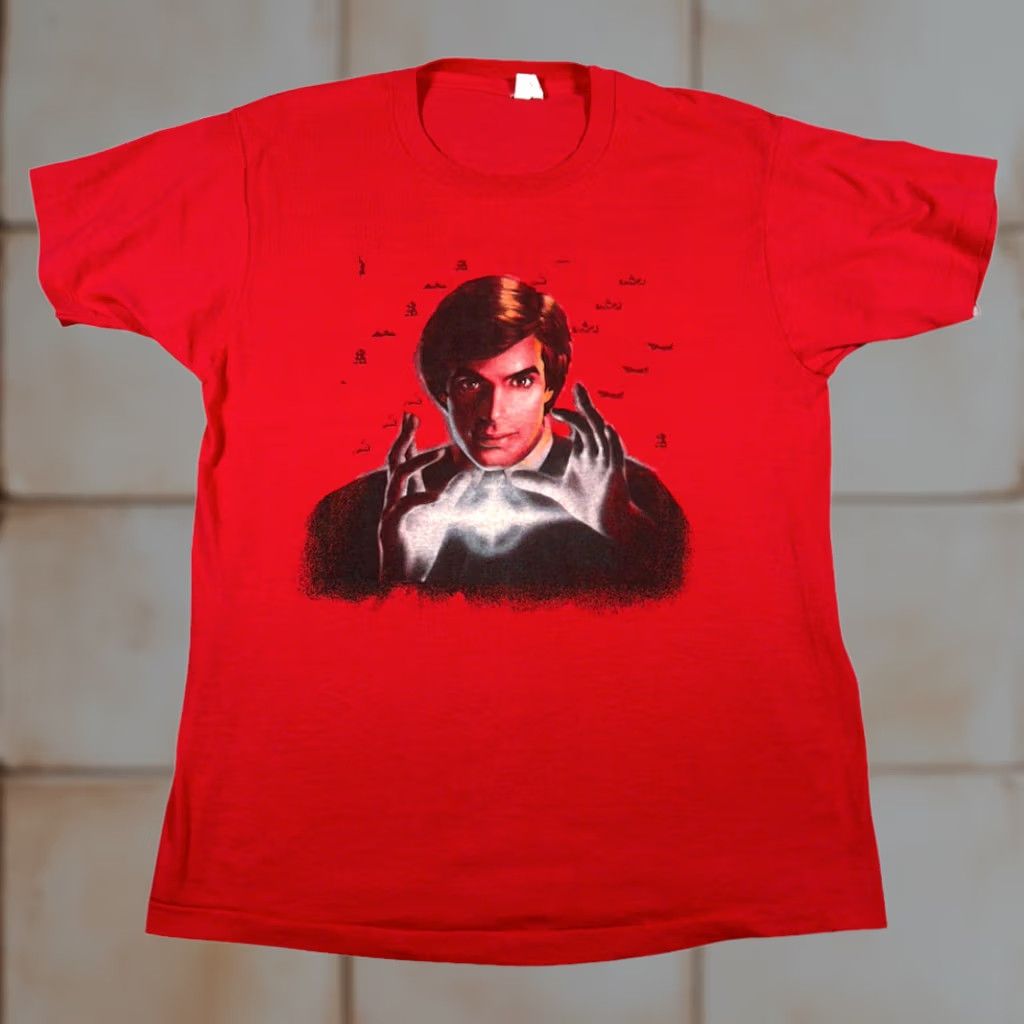 Vintage VINTAGE David Copperfield Shirt Screen Stars Adult MEDIUM Red 80s USA Cotton Blend T-Shirt Mens Size US M / EU 48-50 / 2 - 1 Thumbnail