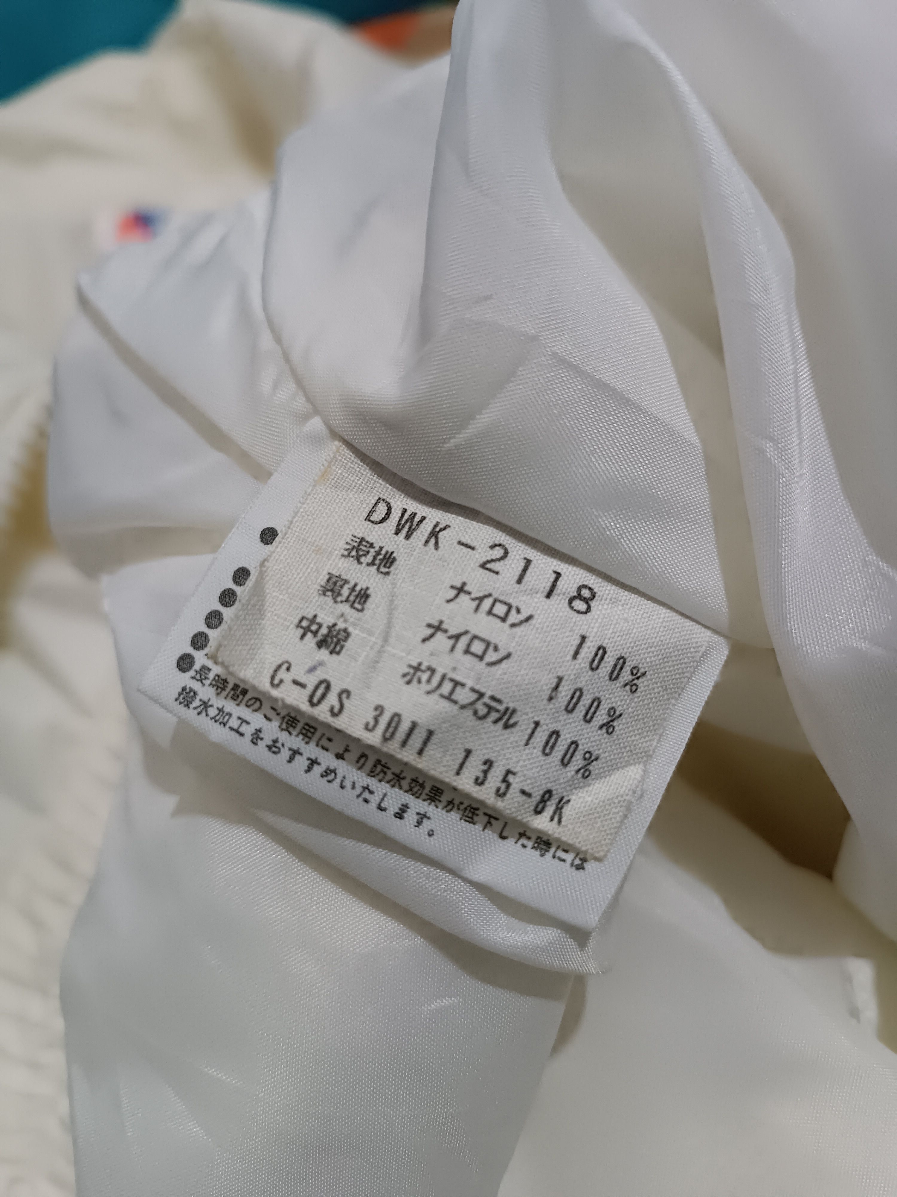 Japanese Brand Vintage Descente Ski Jacket Broken White Size US L / EU 52-54 / 3 - 6 Thumbnail