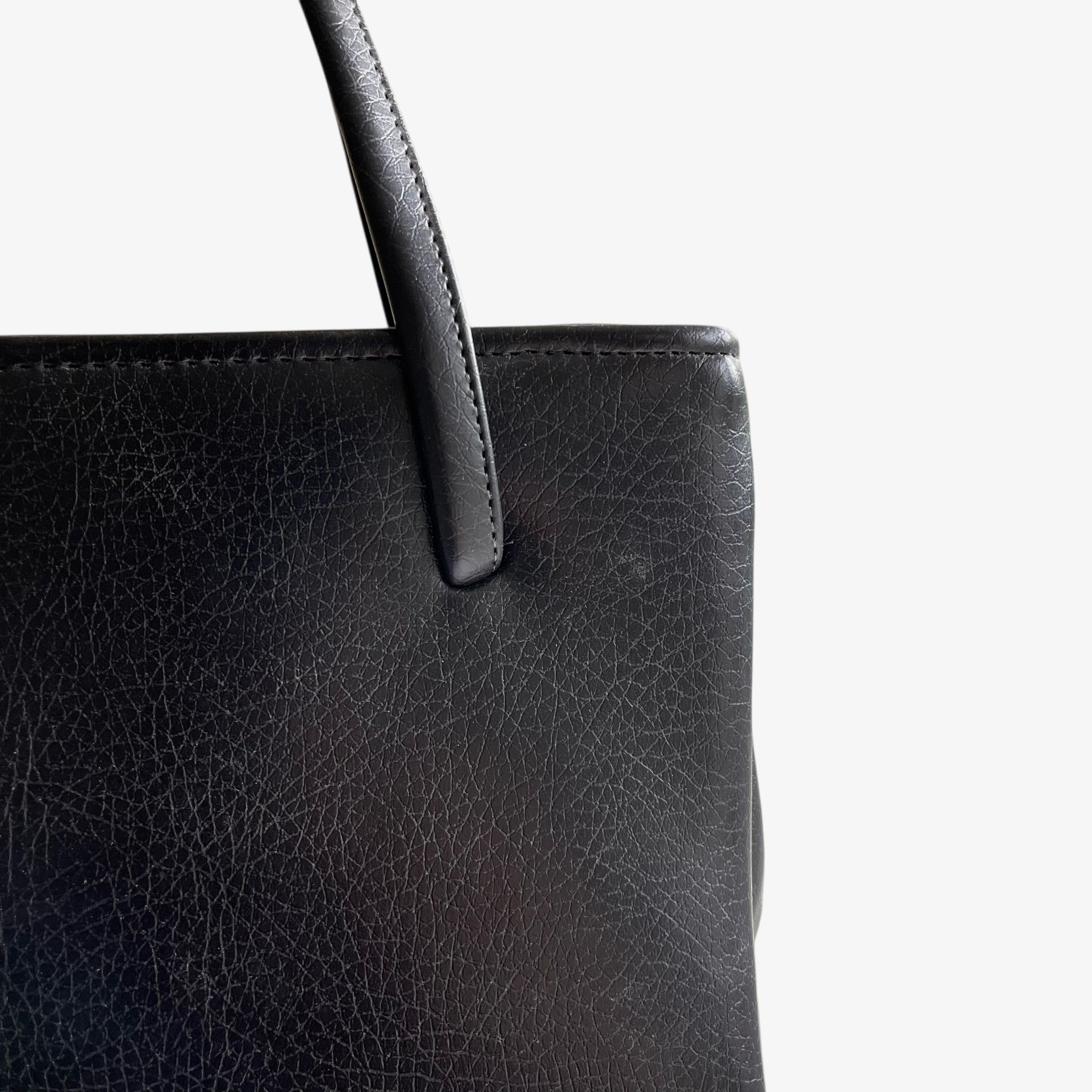 Other Vintage 1960s Black Pebbled Leather Shoulder Bag Size ONE SIZE - 5 Thumbnail