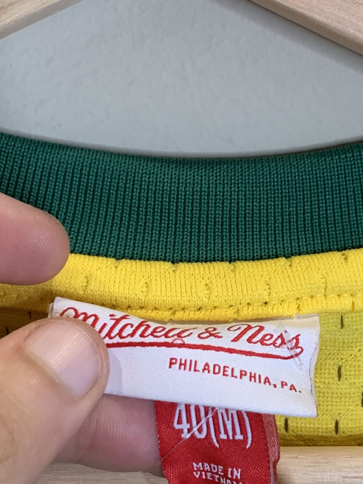 Cooperstown Collection *RARE* New Ricky Henderson Oakland As Mitchell & Ness Jersey Size US M / EU 48-50 / 2 - 8 Thumbnail