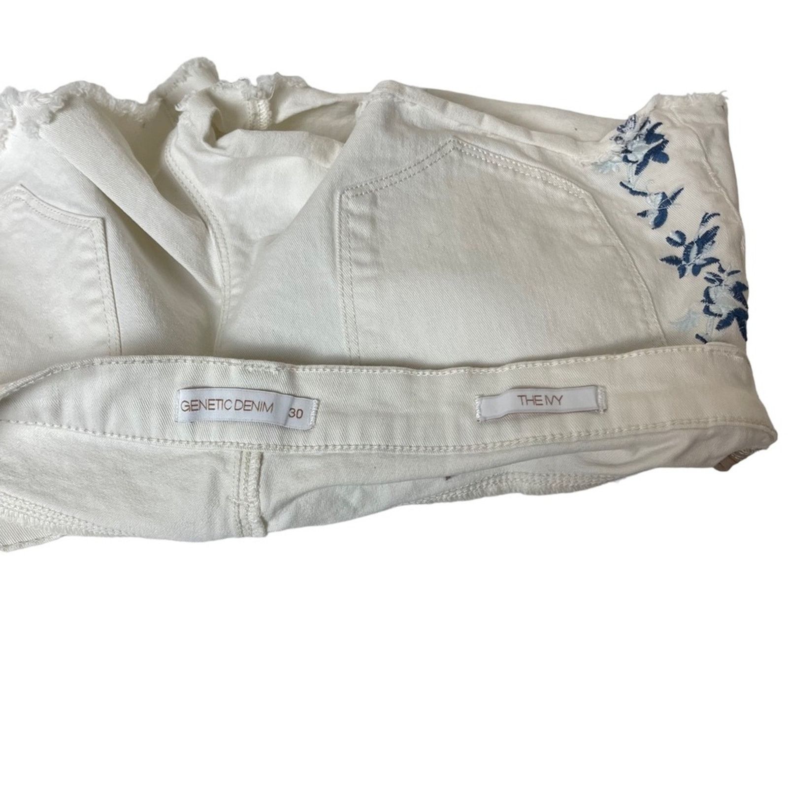 Genetic Denim Genetic Denim The Ivy Embroidered Denim Shorts Ivory Size 30 Size 30" / US 8 / IT 44 - 4 Thumbnail