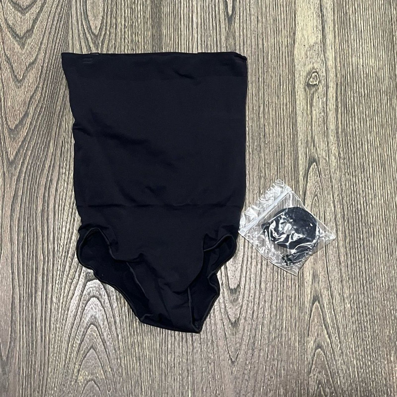 SKIMS NWOT Skims Shapewear Seamless Sculpt High Waisted Brief Sz S Size ONE SIZE - 1 Thumbnail