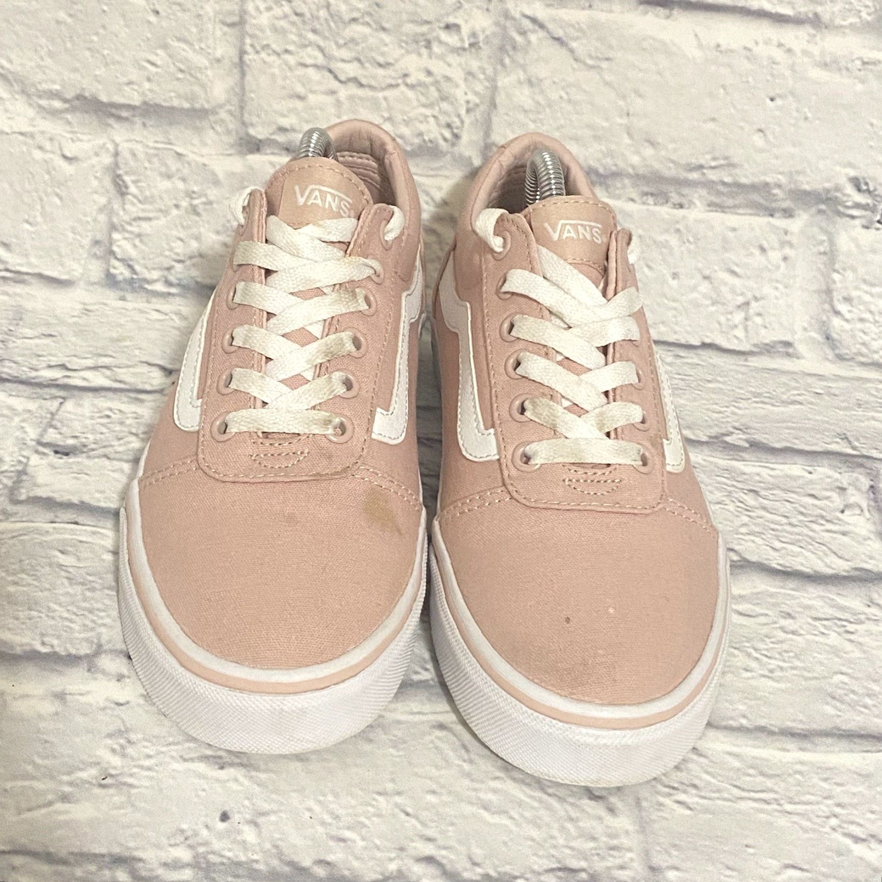 Vans VANS Old Skool Pink Solid Low Top Lace Up Skate Shoes Womens Size 7.5 Footwear Sneaker Casual Canvas Breathable Comfort Logo Included Size M / US 6-8 / IT 42-44 - 2 Thumbnail