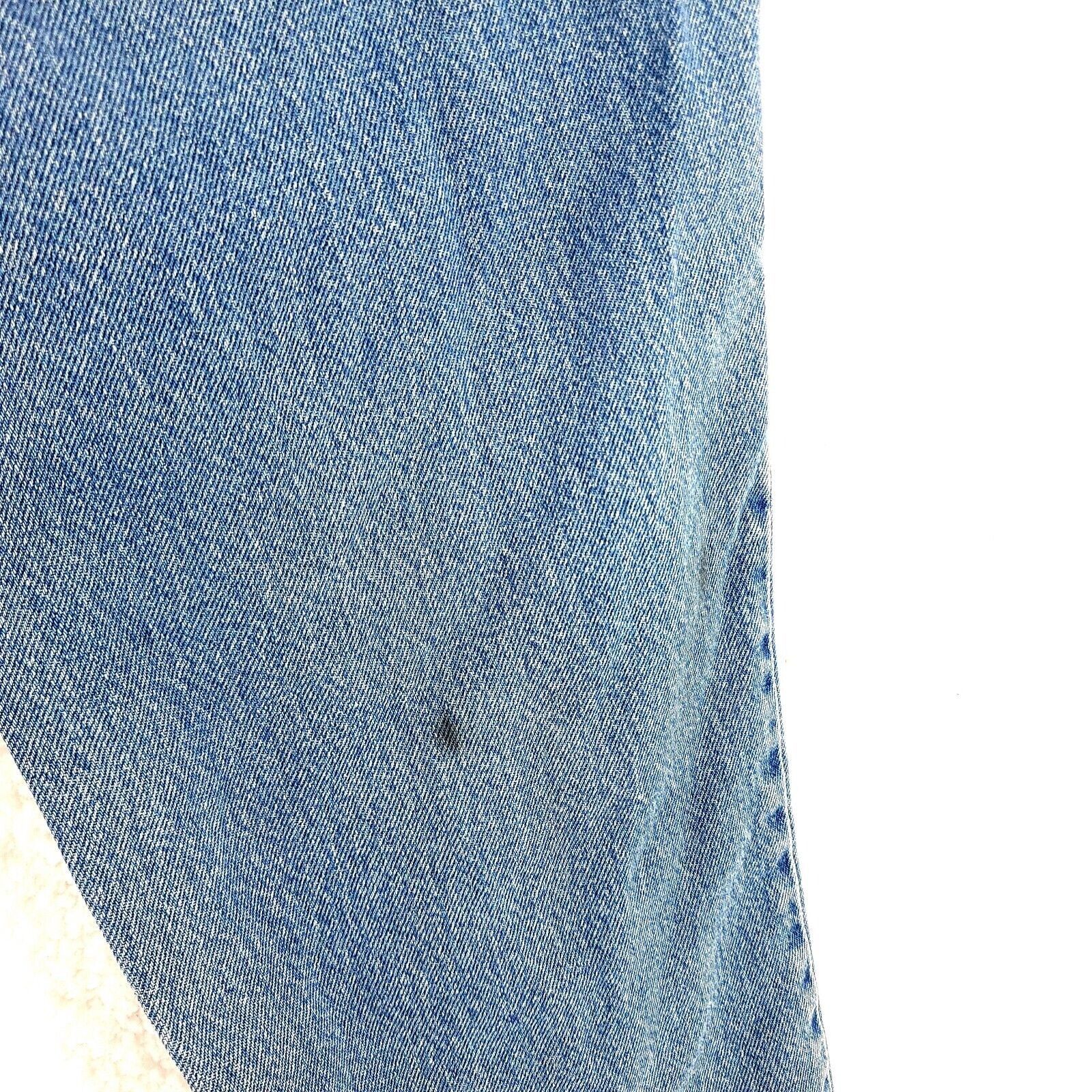 L.L. Bean DAMAGED Stain L.L. Bean Double L Relaxed Fit Light Blue Jean Size US 37 - 3 Thumbnail