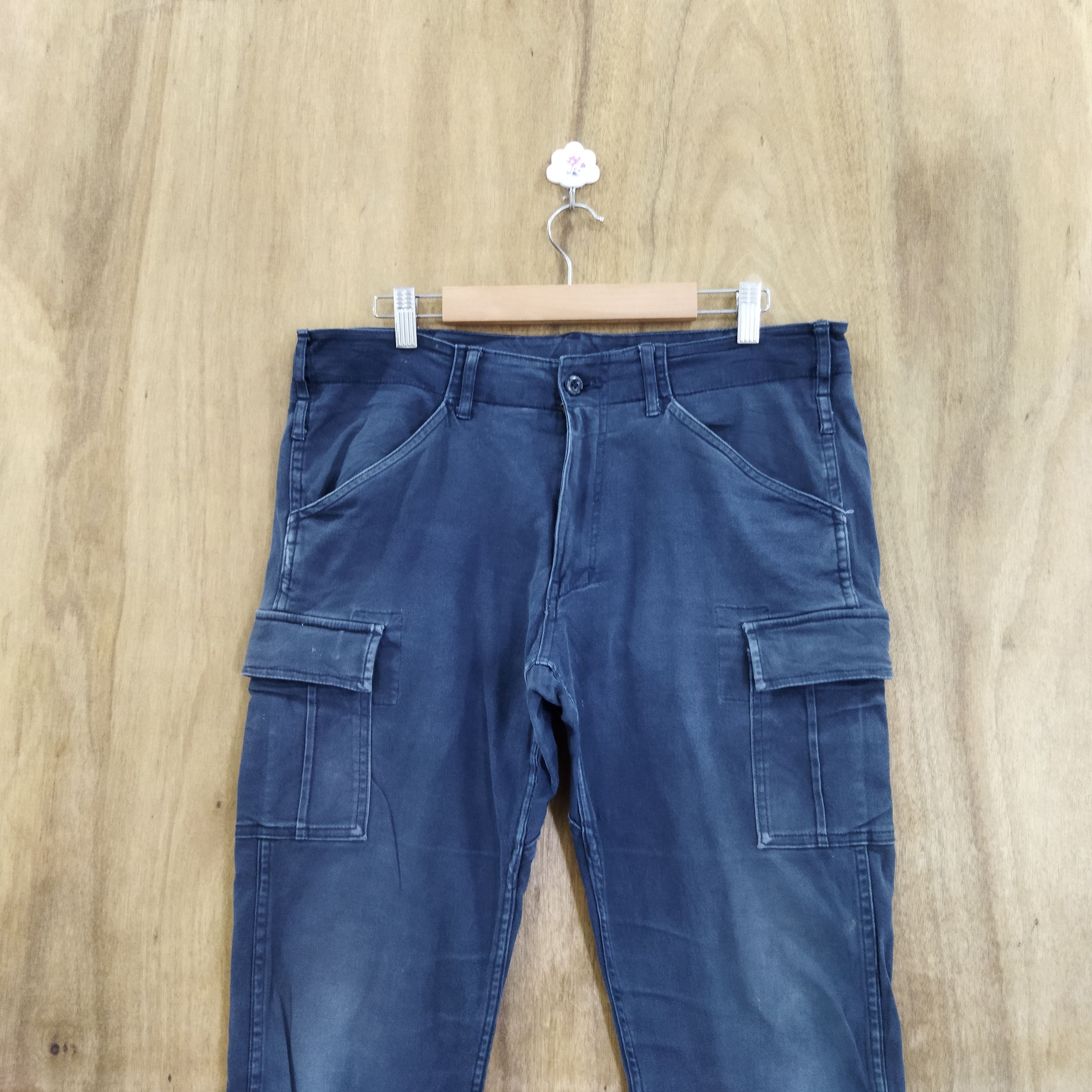 Japanese Brand GLADIATOR DARK BLUE CARGO PANTS Size US 32 / EU 48 - 2 Thumbnail