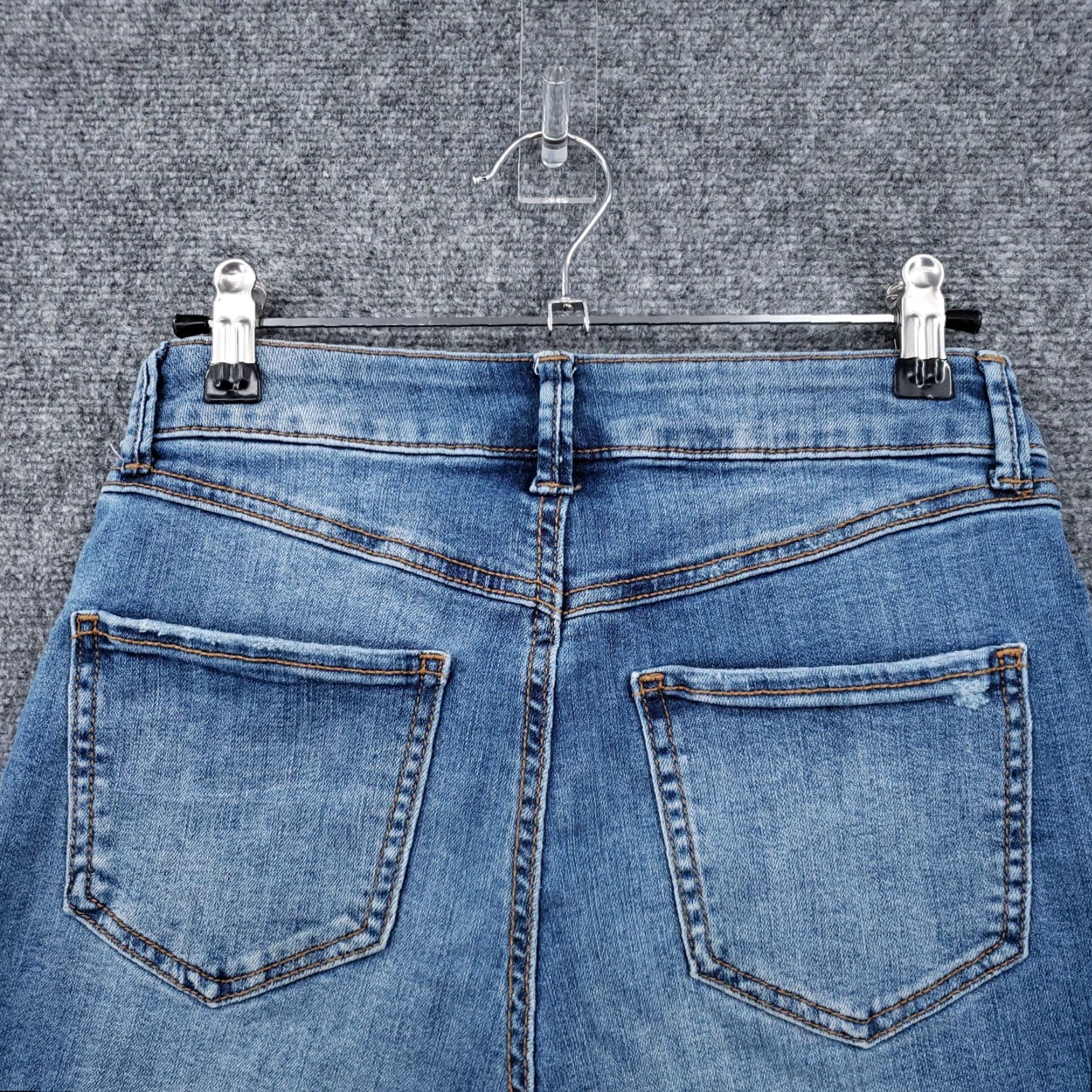 Vintage Rewash Shorts Womens 1/25 Blue Reunion Wedge Midi High Rise Distressed Denim Shorts Casual Walking 27in Waist XS?? Size 42" / US 20 - 6 Thumbnail