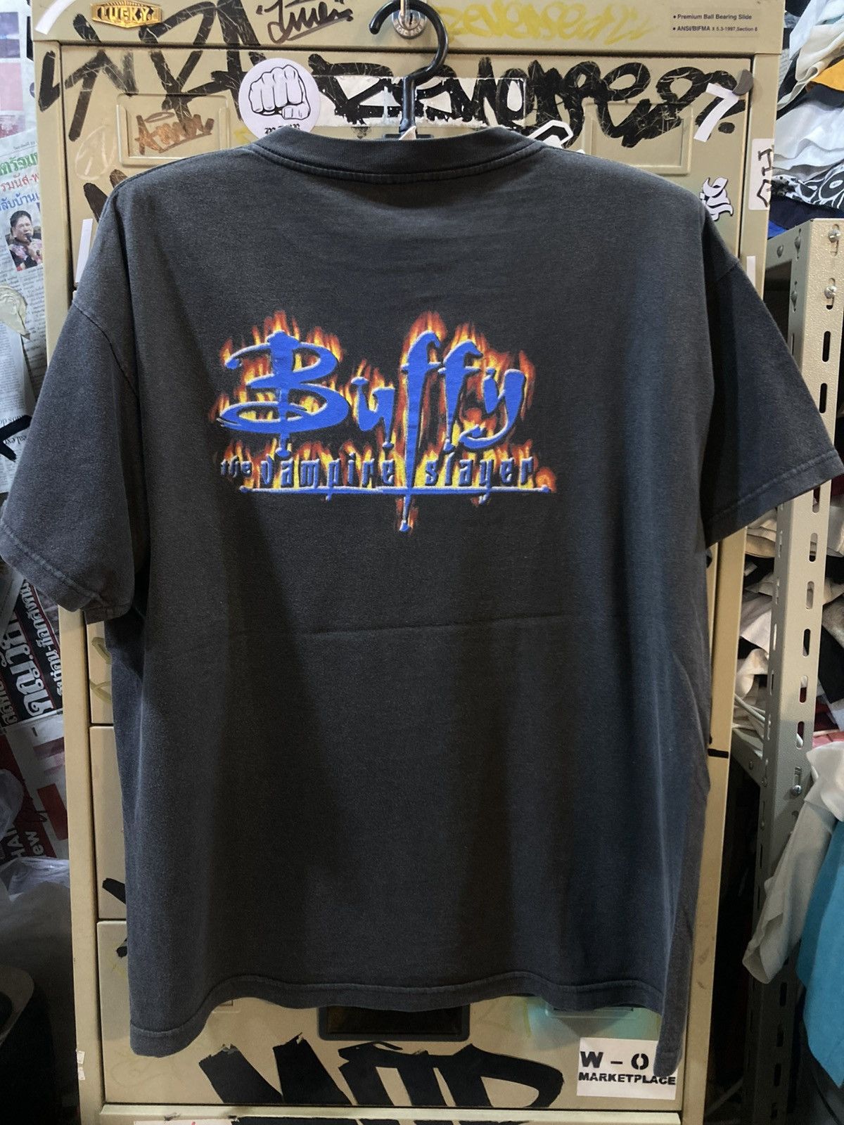 Vintage Buffy the vampire movie tee 1998’s Size US XL / EU 56 / 4 - 7 Thumbnail