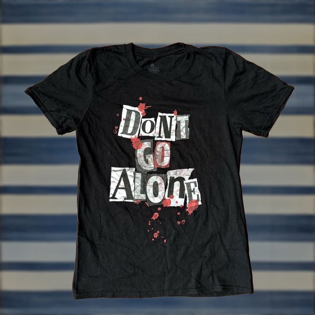 Vintage VINTAGE Halloween Horror Nights Don't Go Alone HHN 2021 T-Shirt Small Black Size US S / EU 44-46 / 1 - 1 Thumbnail