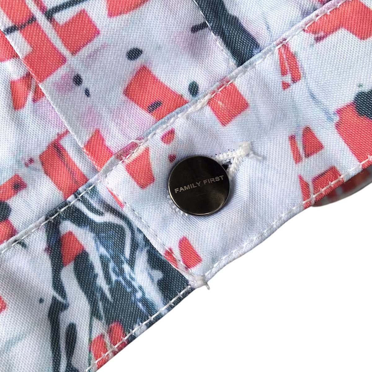 Designer Family First Milano Vandal Full Print Light Trucker Jacket Size US L / EU 52-54 / 3 - 7 Thumbnail