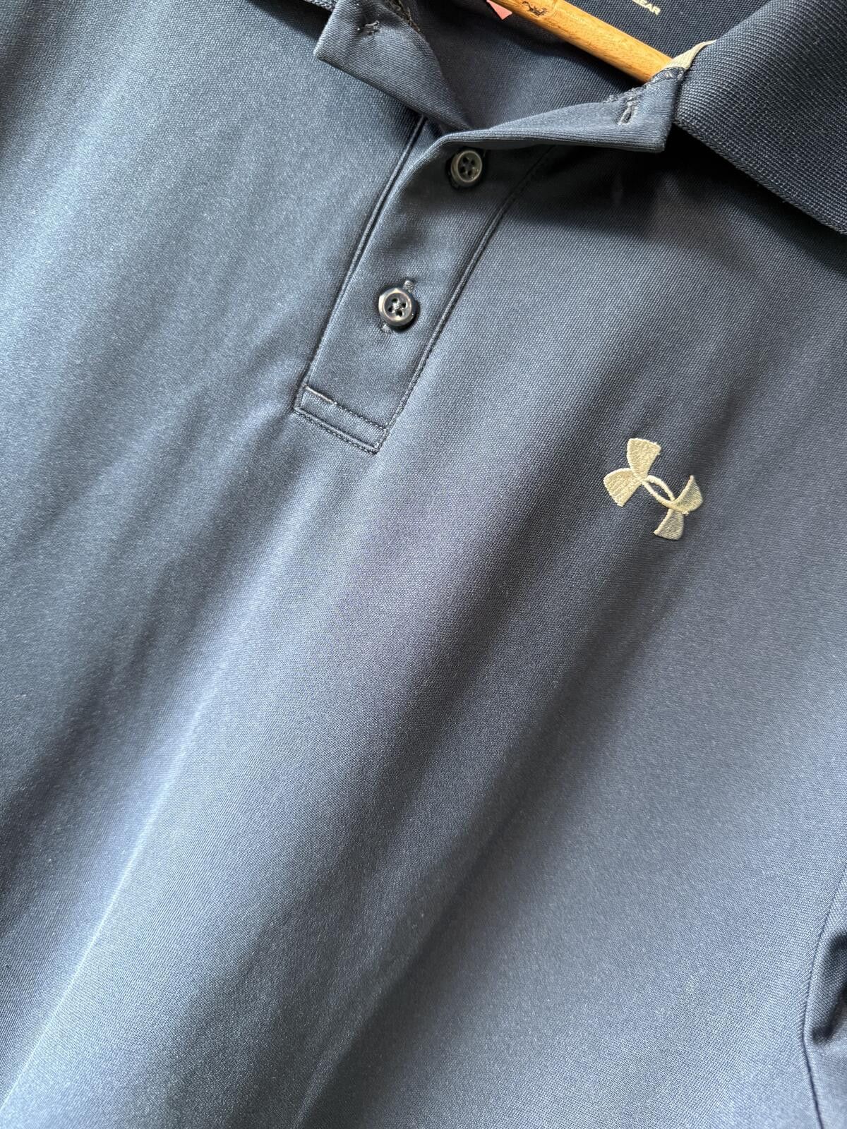Other Under armour navy blue polo tshirt in size L Size US L / EU 52-54 / 3 - 2 Thumbnail