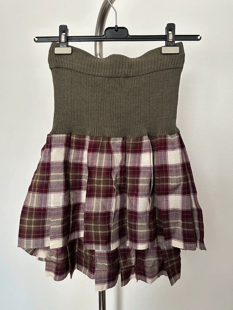 Vivienne Westwood Vivienne Westwood size2 The witch wore a two-piece crop top Size 26" / US 2 / IT 38 - 4 Thumbnail