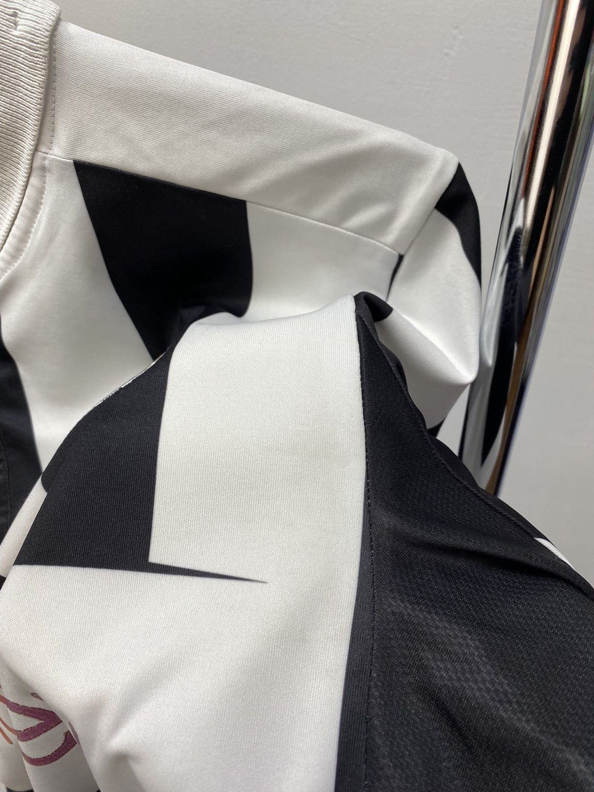 Puma Newcastle United Shirt Jersey 2012-2013 Puma Virgin Money Size US L / EU 52-54 / 3 - 13 Thumbnail