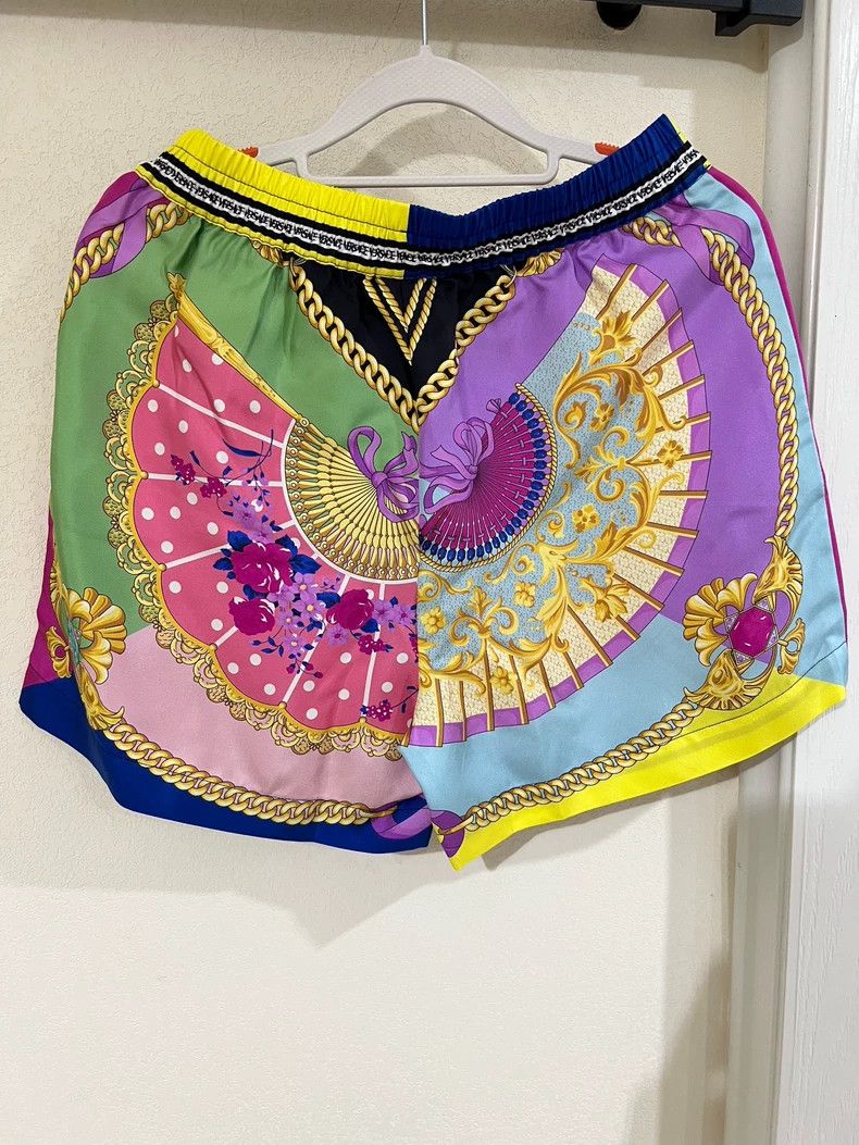 Versace Versace Elasticated waist colorful print casual shorts Size US 40 / EU 56 - 2 Thumbnail
