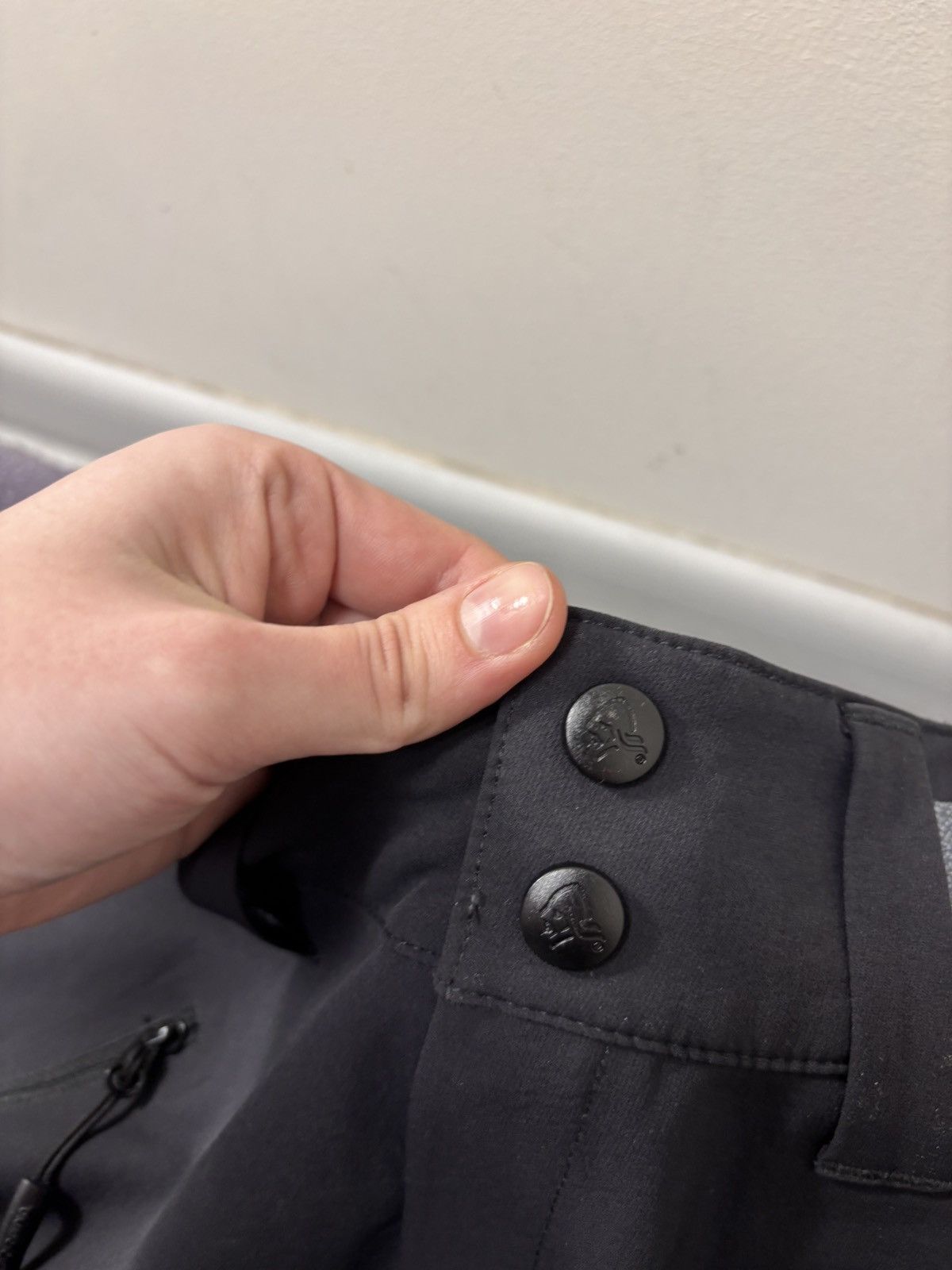 Norrona Norrona Men’s Svalbard Flex1 Caviar Black Outdoor Pants Size US 30 / EU 46 - 13 Thumbnail