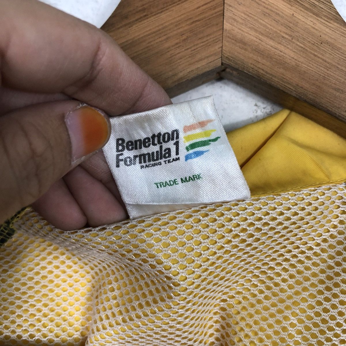 Benetton 📌Vintage Bomber Jacket Benetton Formula 1 Racing Team Logo Size US M / EU 48-50 / 2 - 23 Thumbnail