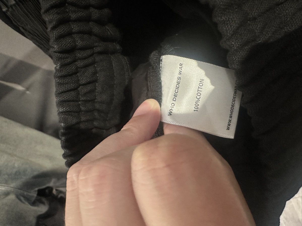 Who Decides War Who decides war wavelength track short Size US 32 / EU 48 - 6 Thumbnail