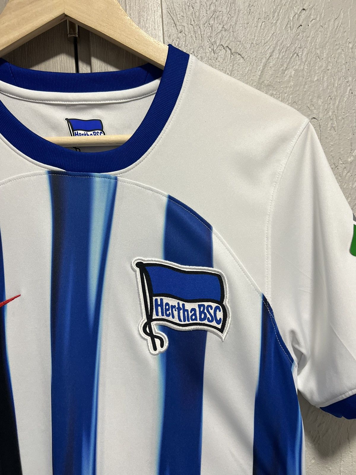 Nike Nike Hertha BSC Berlin Jindaoui Shirt #17 Size US S / EU 44-46 / 1 - 7 Thumbnail