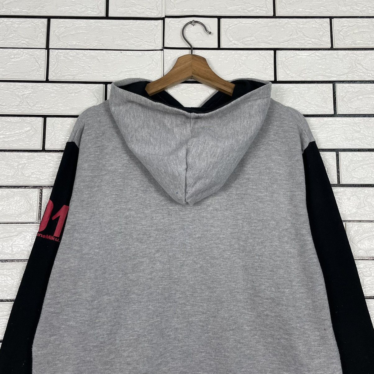 Japanese Brand Hatsune Miku Pullover Hoodie Size US L / EU 52-54 / 3 - 8 Thumbnail