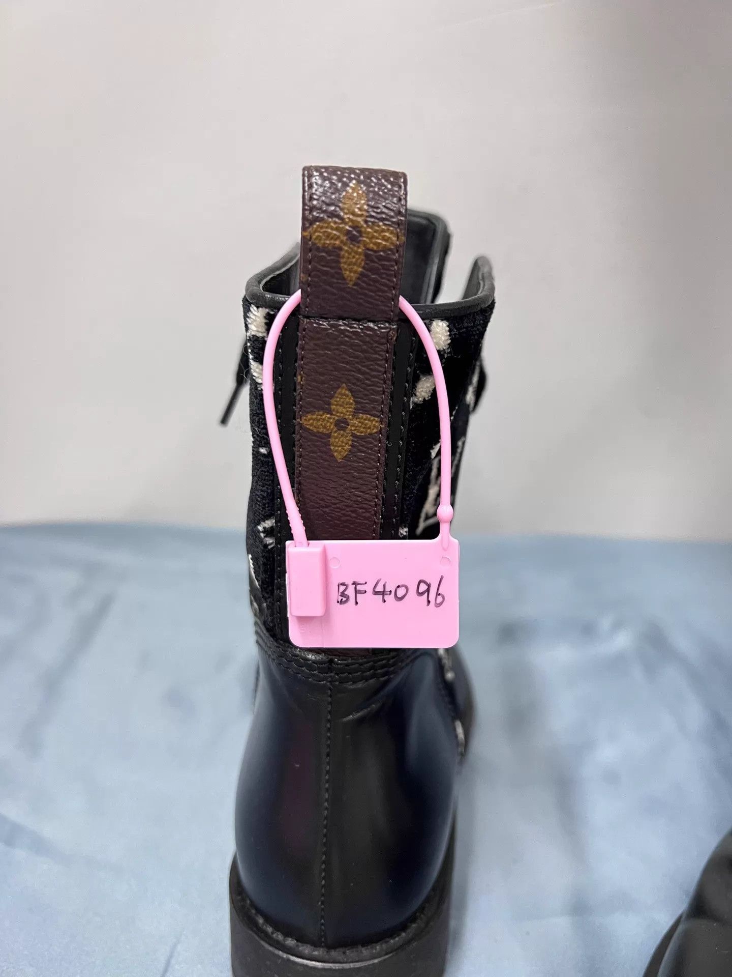 Louis Vuitton LV Metropolis Print Short Martin Boots 36 BF4096 Size US 5.5 / IT 35.5 - 8 Thumbnail