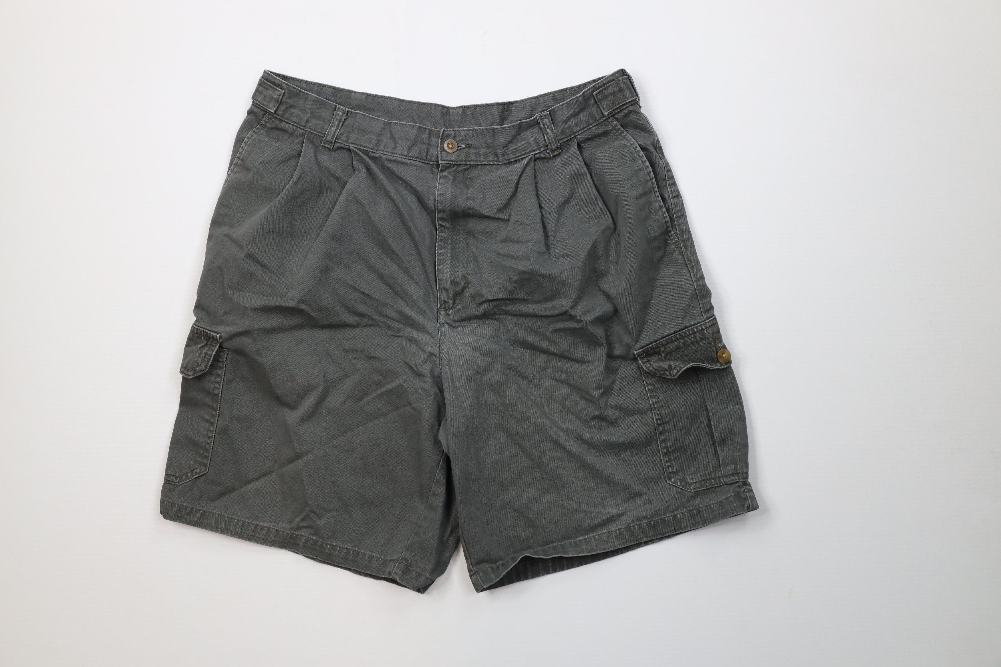 Vintage Vintage 90s Streetwear Above Knee Cargo Shorts Green Cotton Size US 36 / EU 52 - 1 Thumbnail